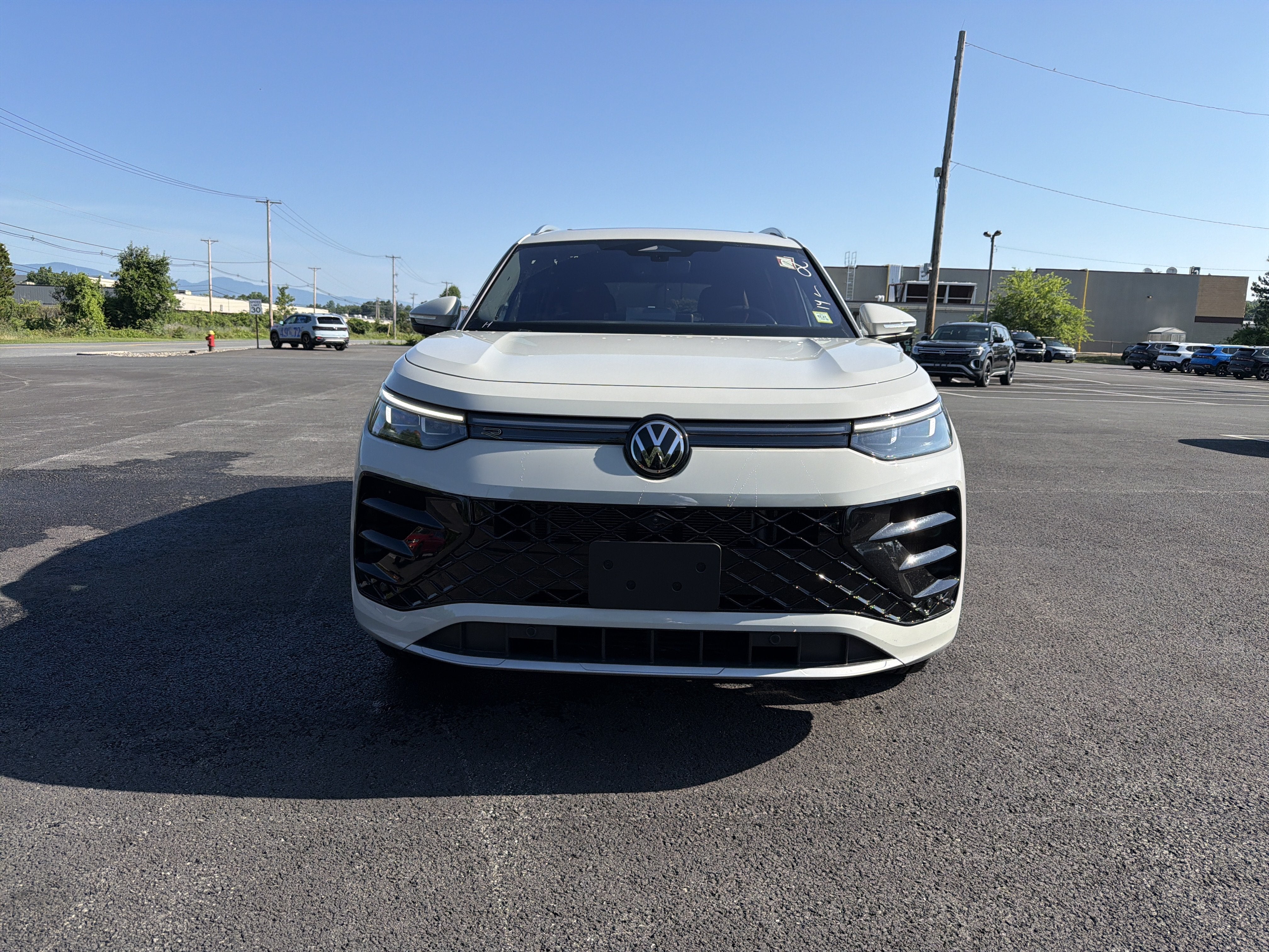 2026 Volkswagen Tiguan 2.0T SEL