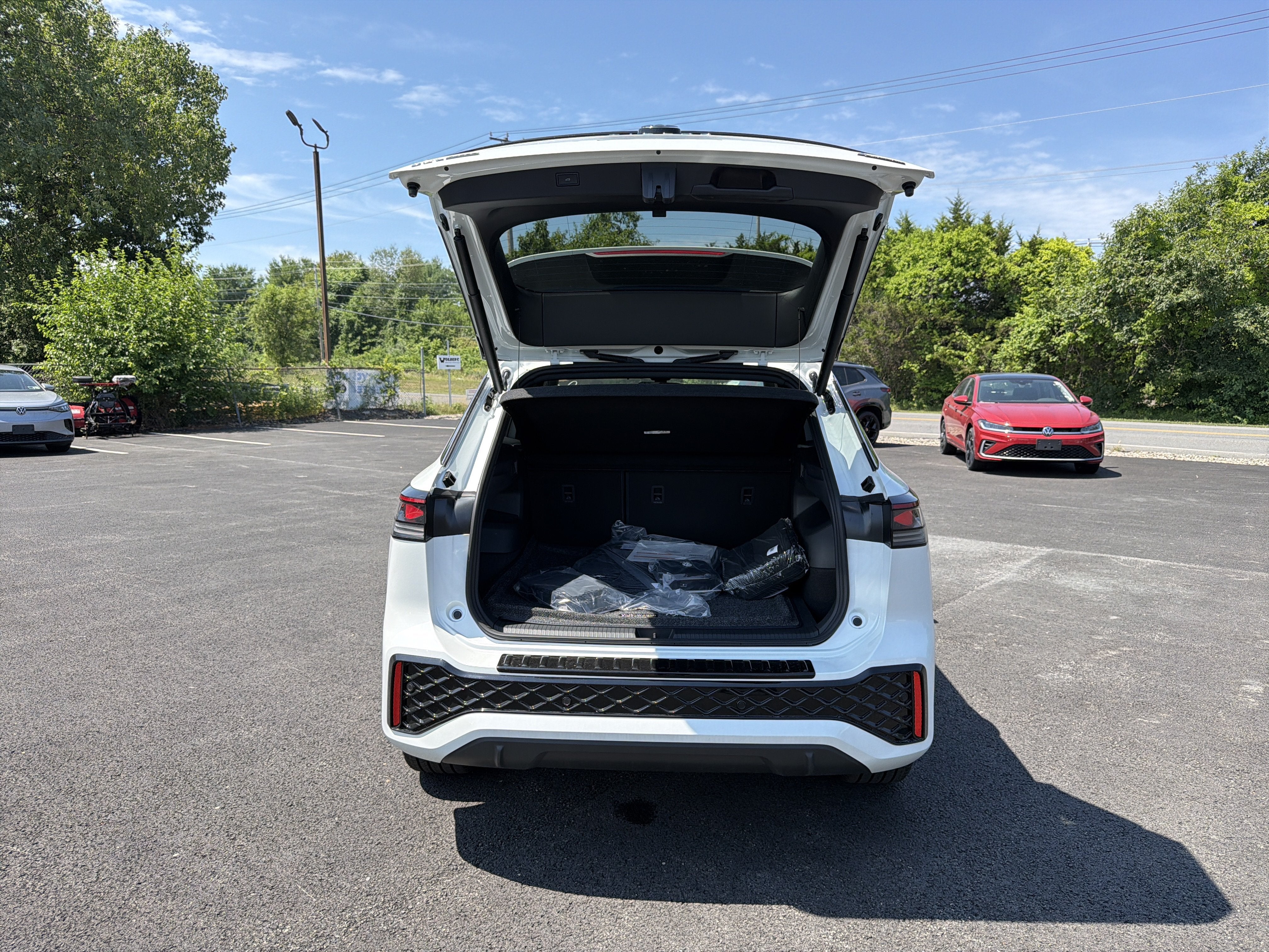 2026 Volkswagen Tiguan 2.0T SEL R-Line Turbo