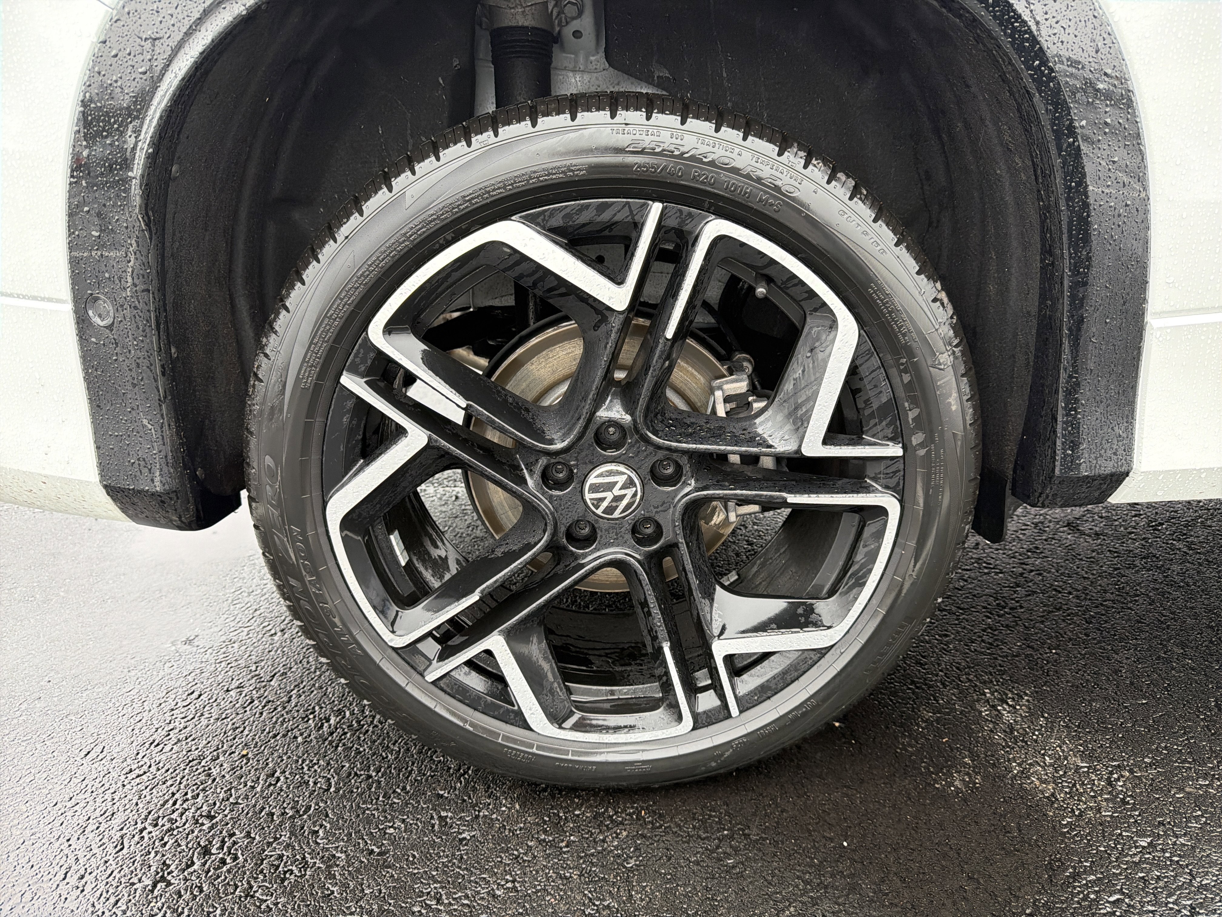 2026 Volkswagen Tiguan 2.0T SEL R-Line Turbo