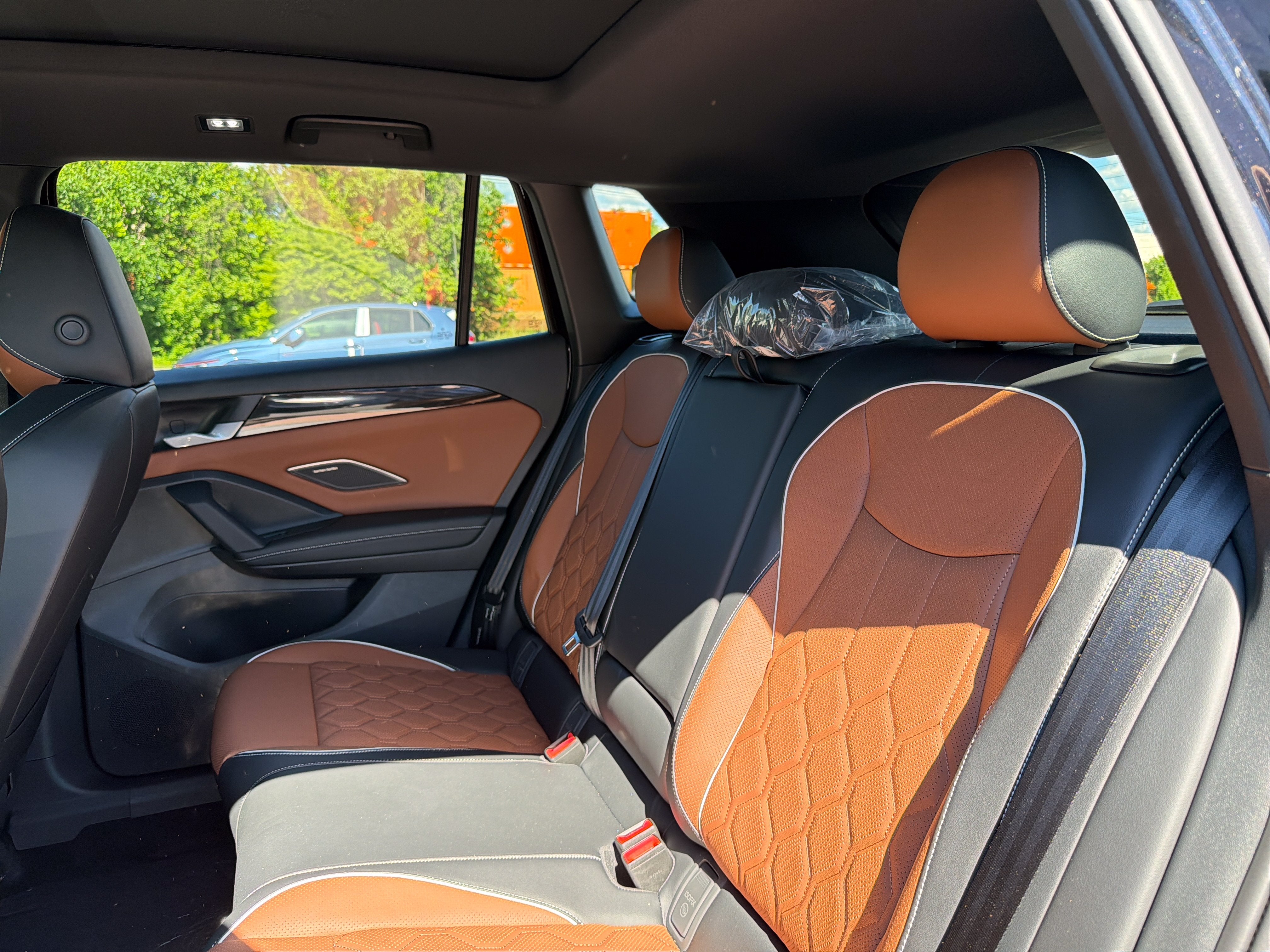 2026 Volkswagen Tiguan 2.0T SEL
