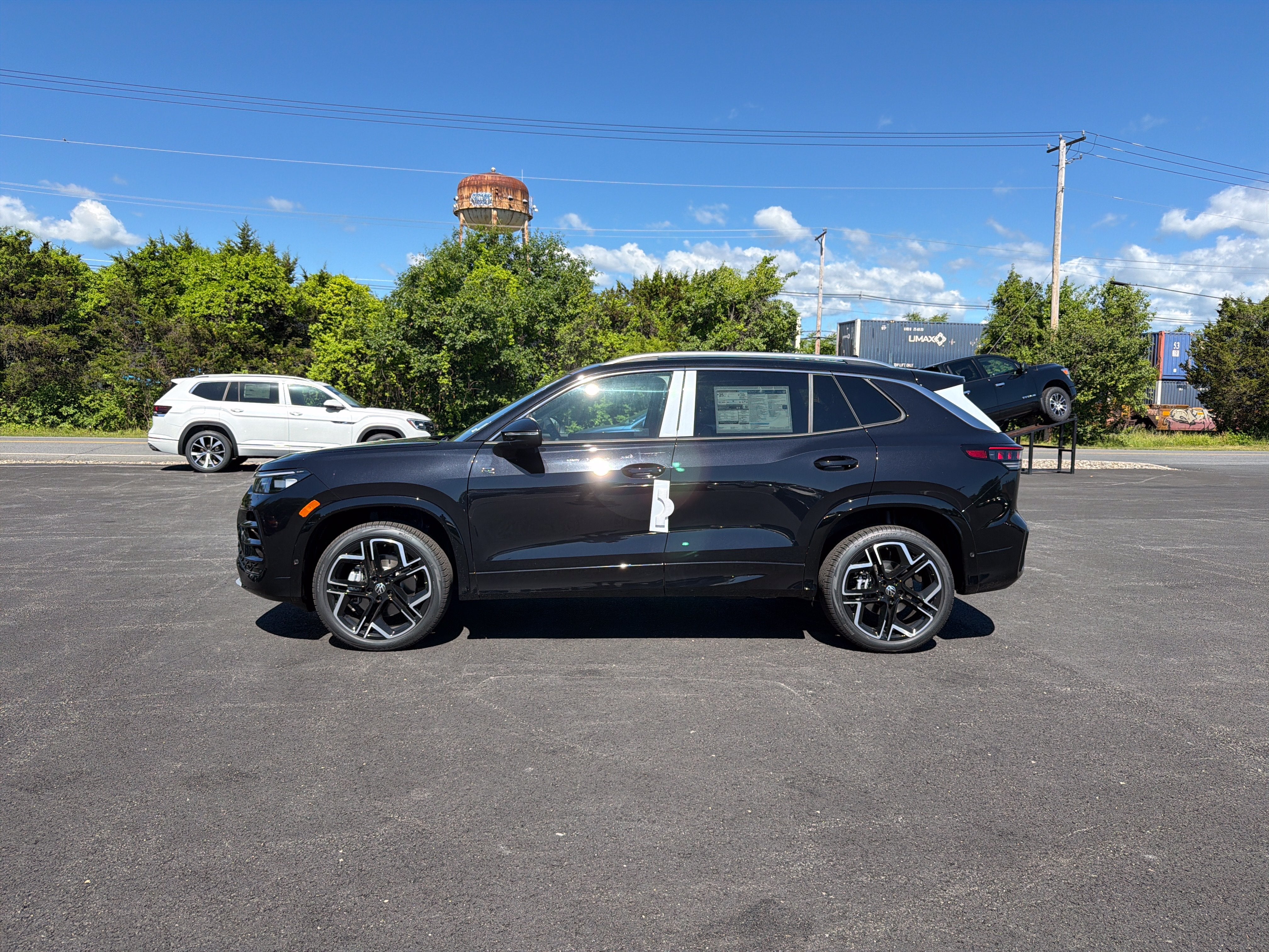 2026 Volkswagen Tiguan 2.0T SEL