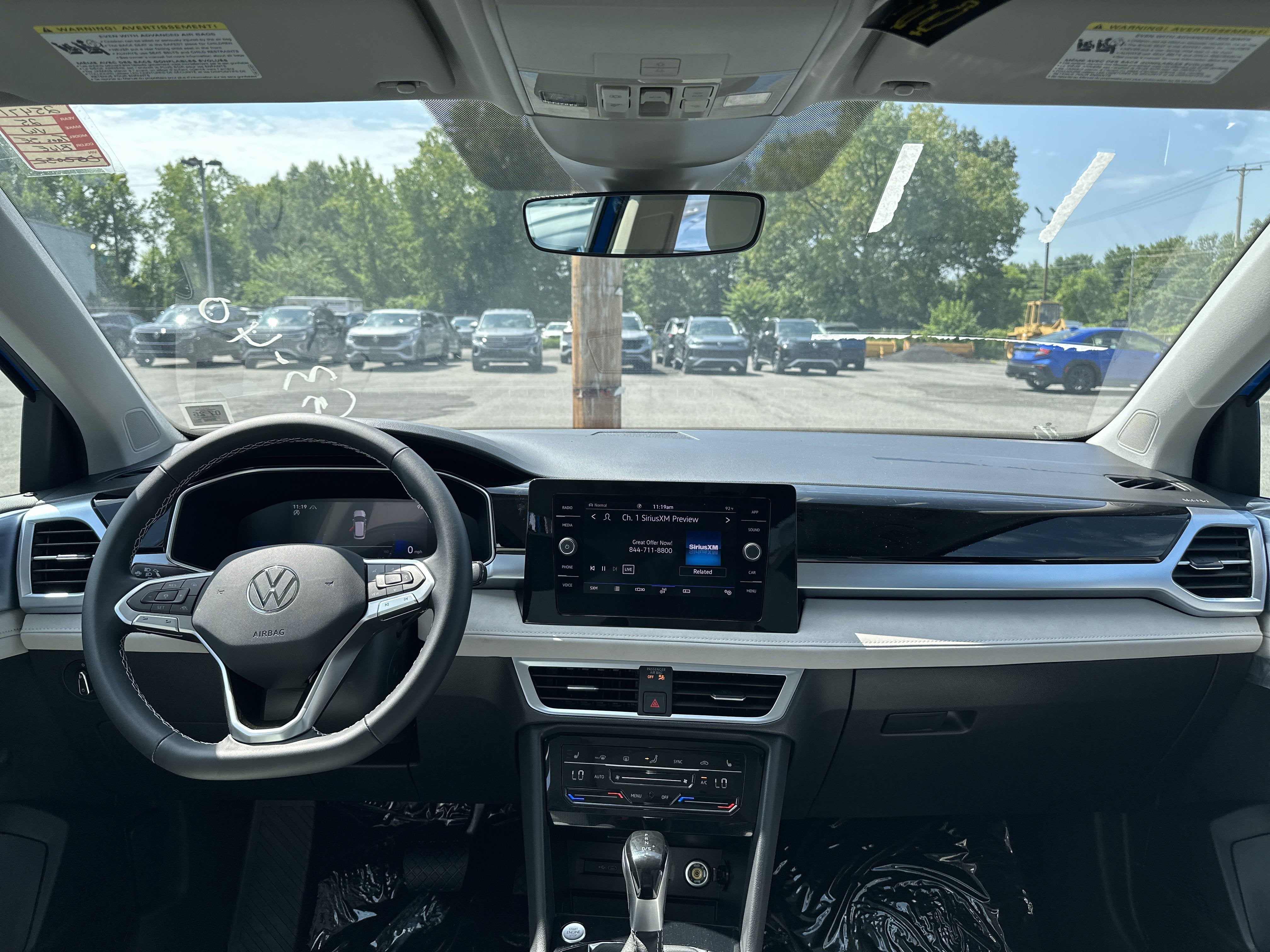 2025 Volkswagen Taos 1.5T SE