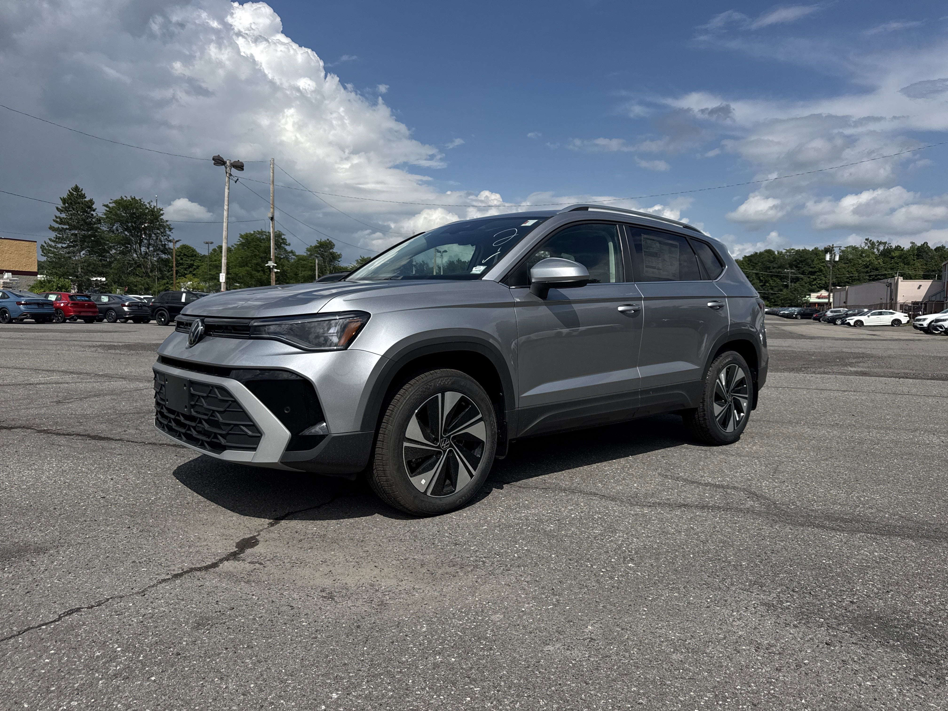 2025 Volkswagen Taos 1.5T SE