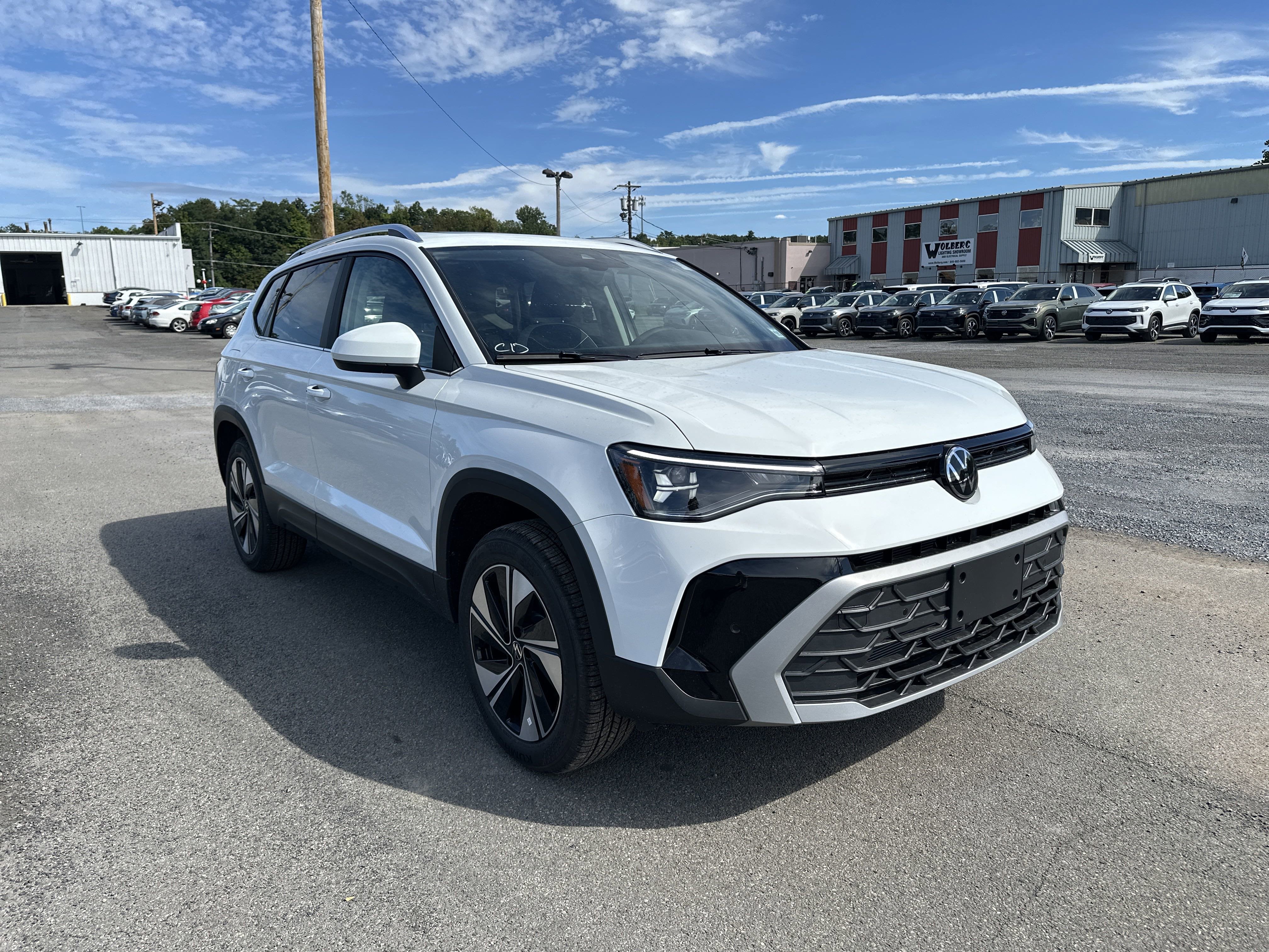 2025 Volkswagen Taos 1.5T SE