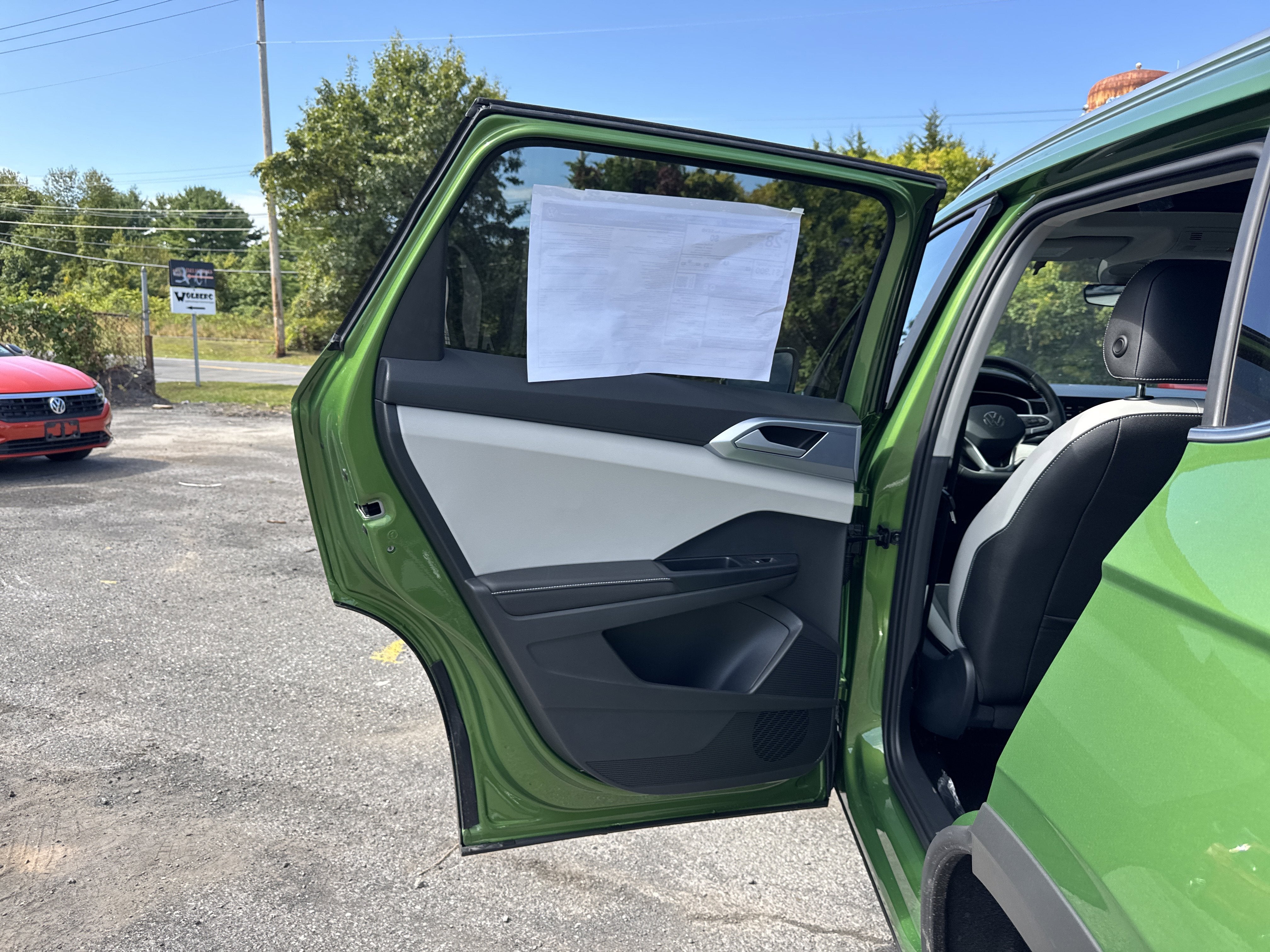 2025 Volkswagen Taos 1.5T SE