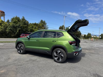 2025 Volkswagen Taos 1.5T SE