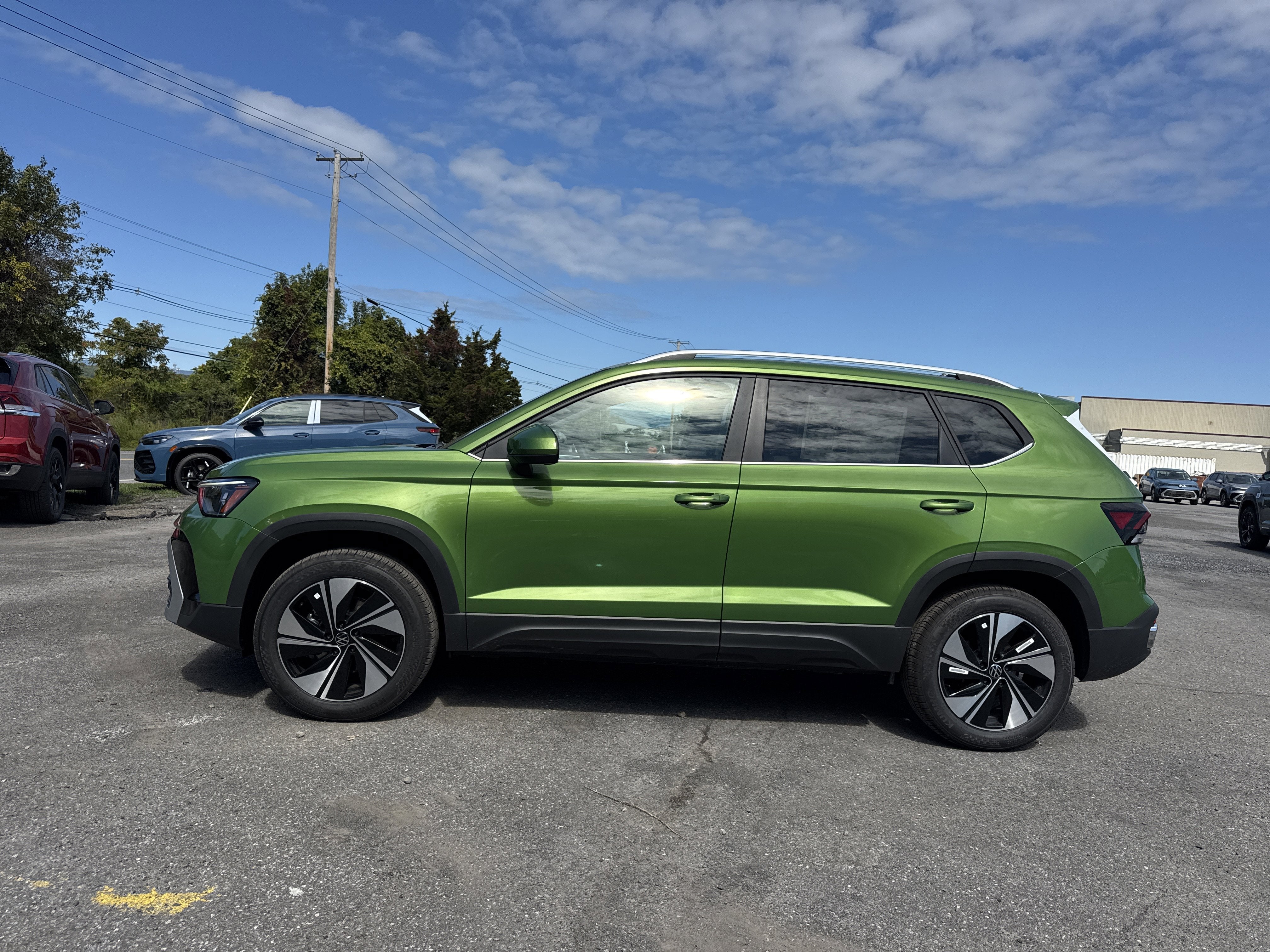 2025 Volkswagen Taos 1.5T SE