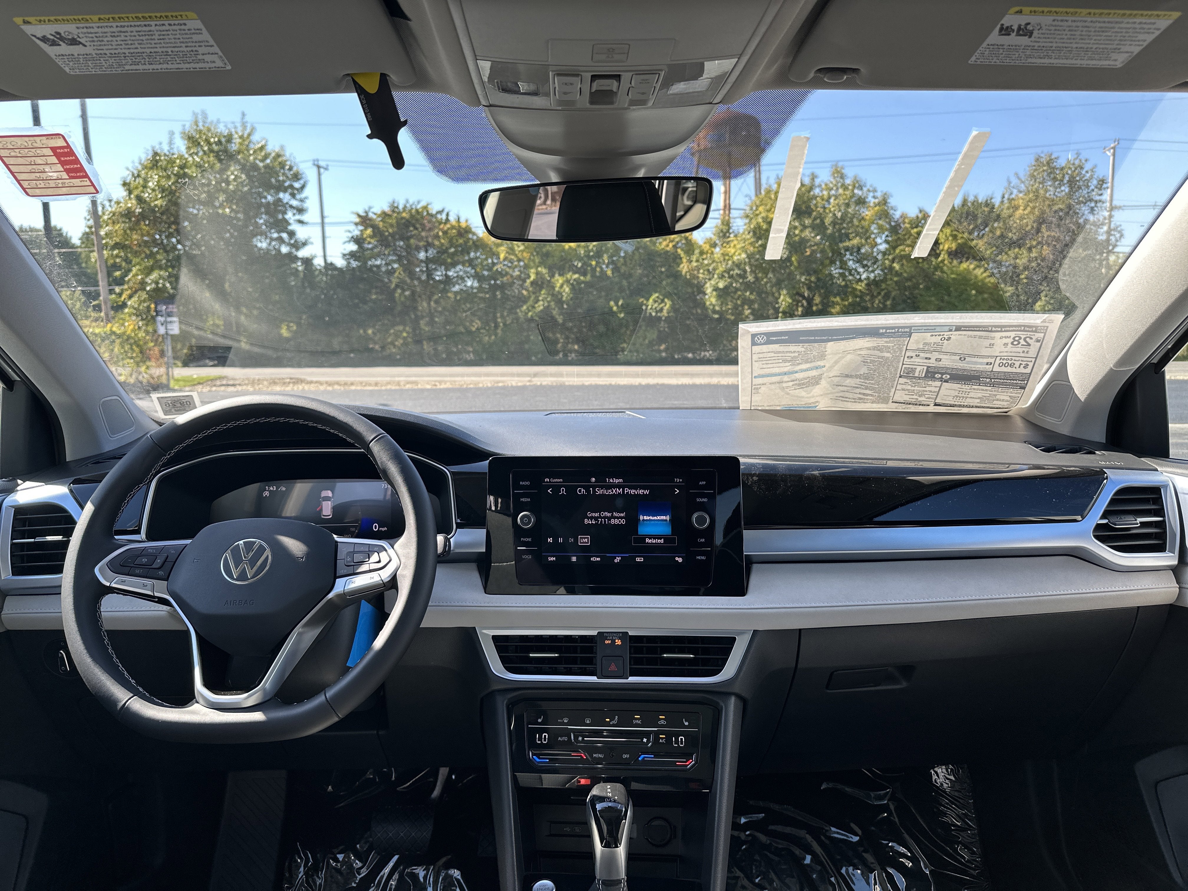 2025 Volkswagen Taos 1.5T SE