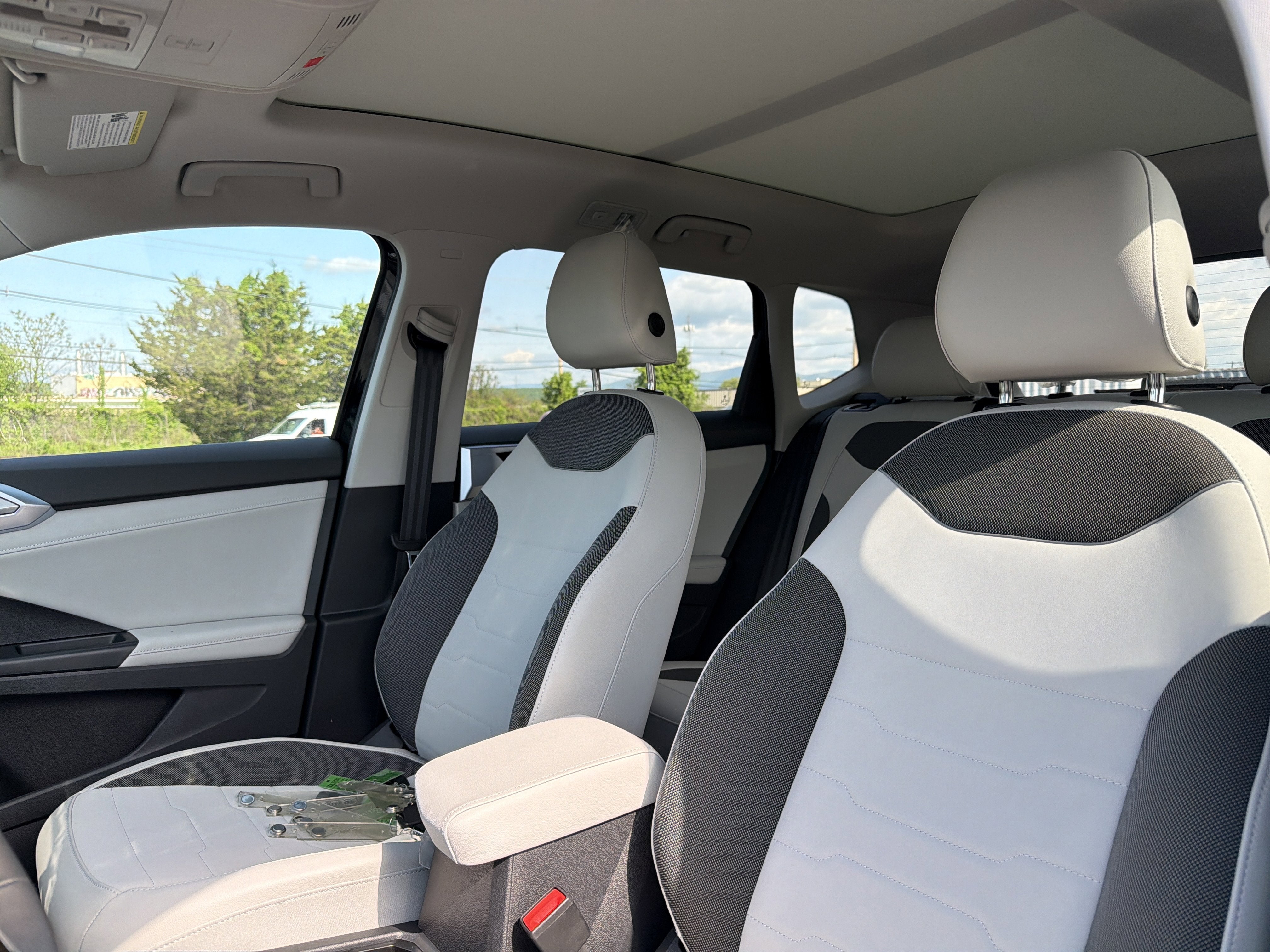 2026 Volkswagen Taos SE AWD