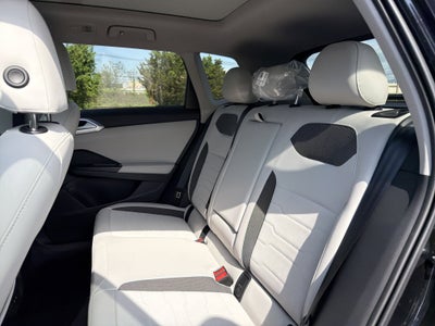 2026 Volkswagen Taos SE AWD