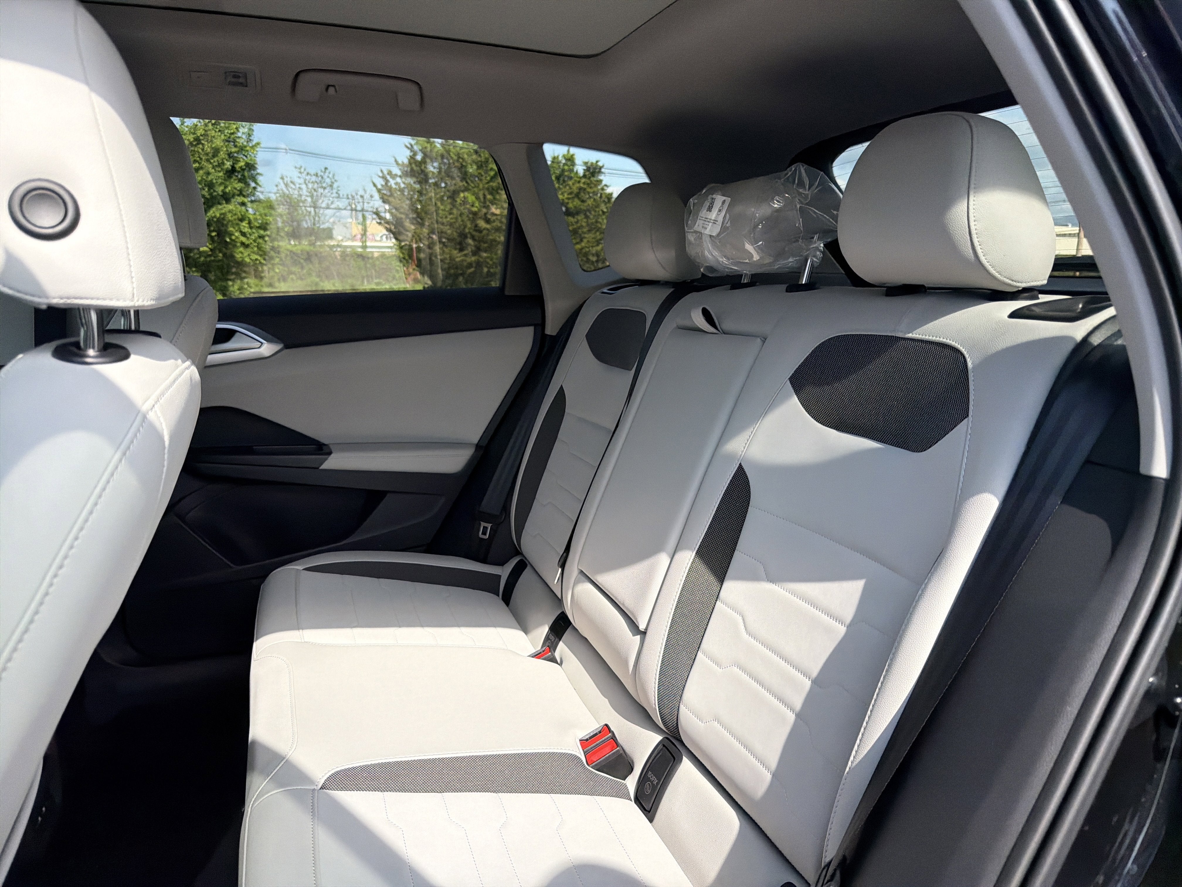 2026 Volkswagen Taos SE AWD