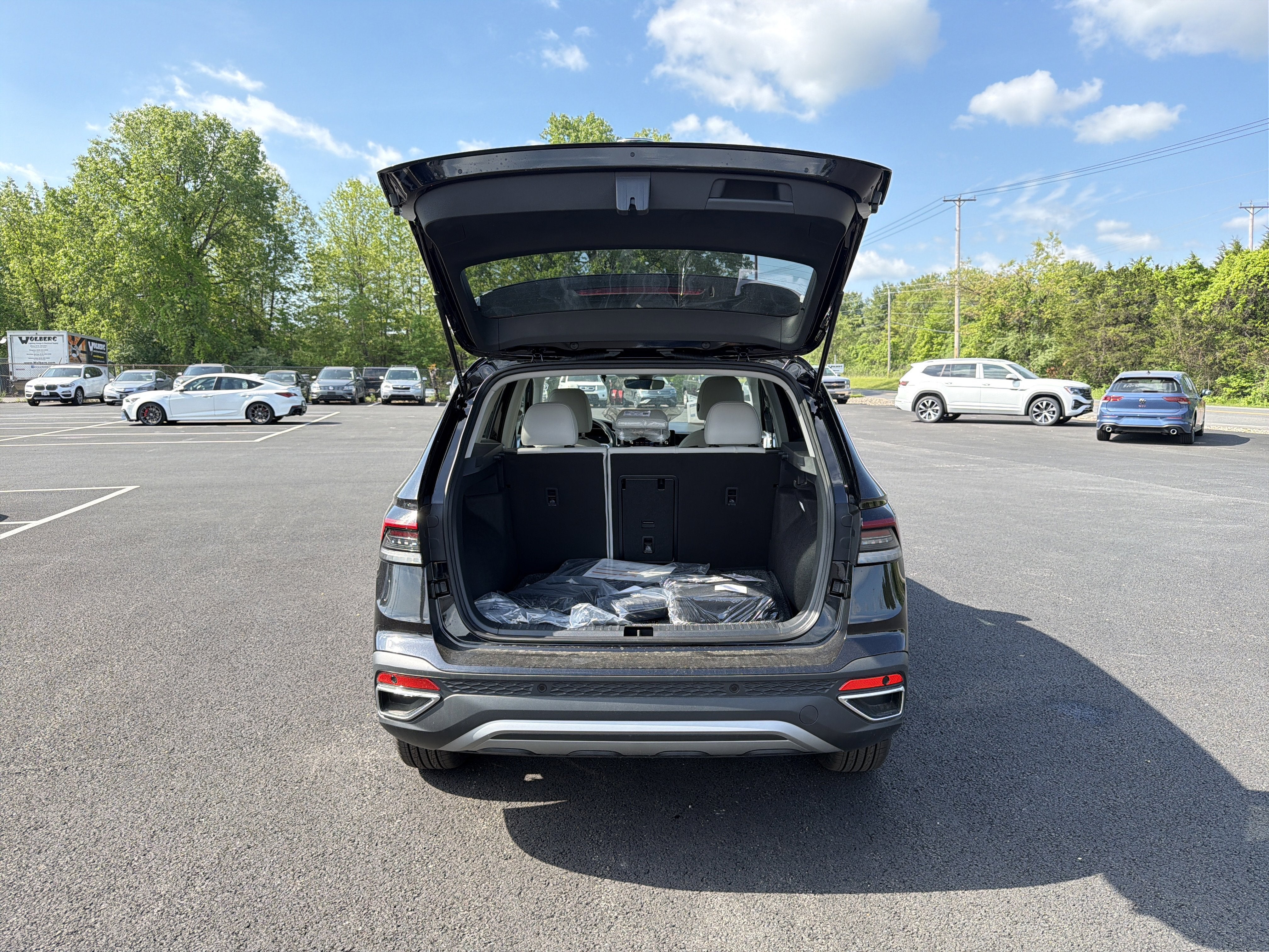 2026 Volkswagen Taos SE AWD