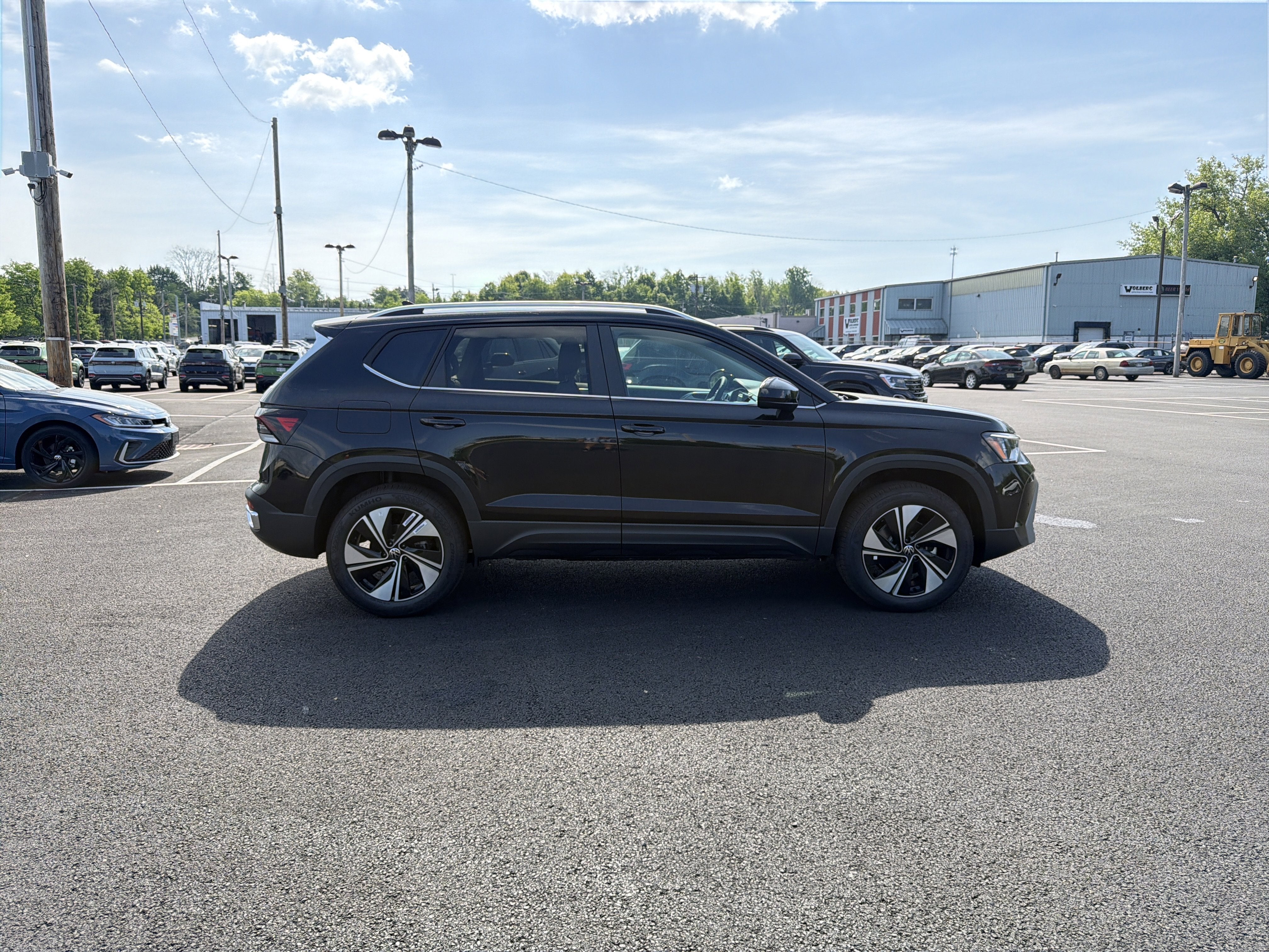 2026 Volkswagen Taos SE AWD