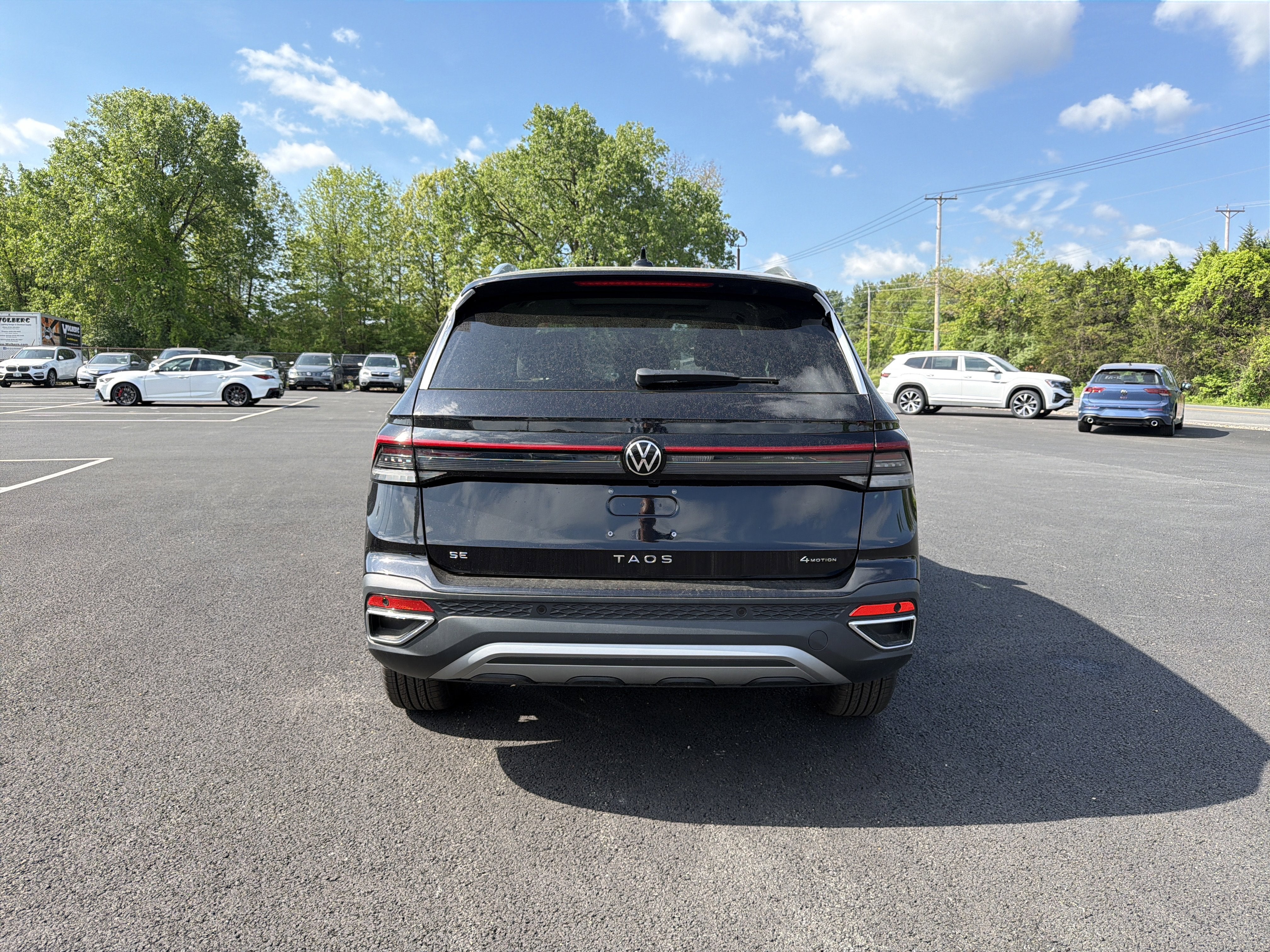 2026 Volkswagen Taos SE AWD
