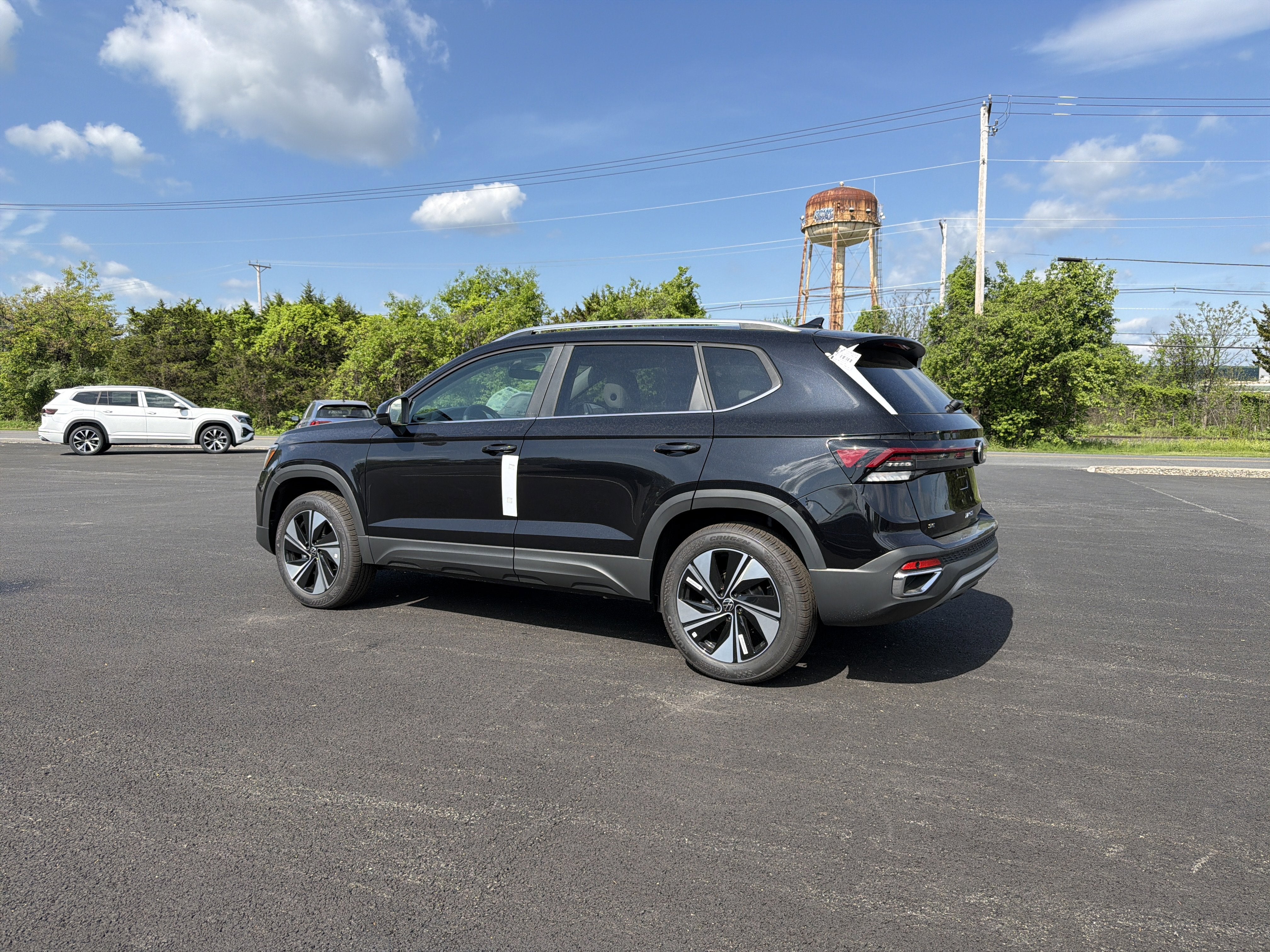 2026 Volkswagen Taos SE AWD