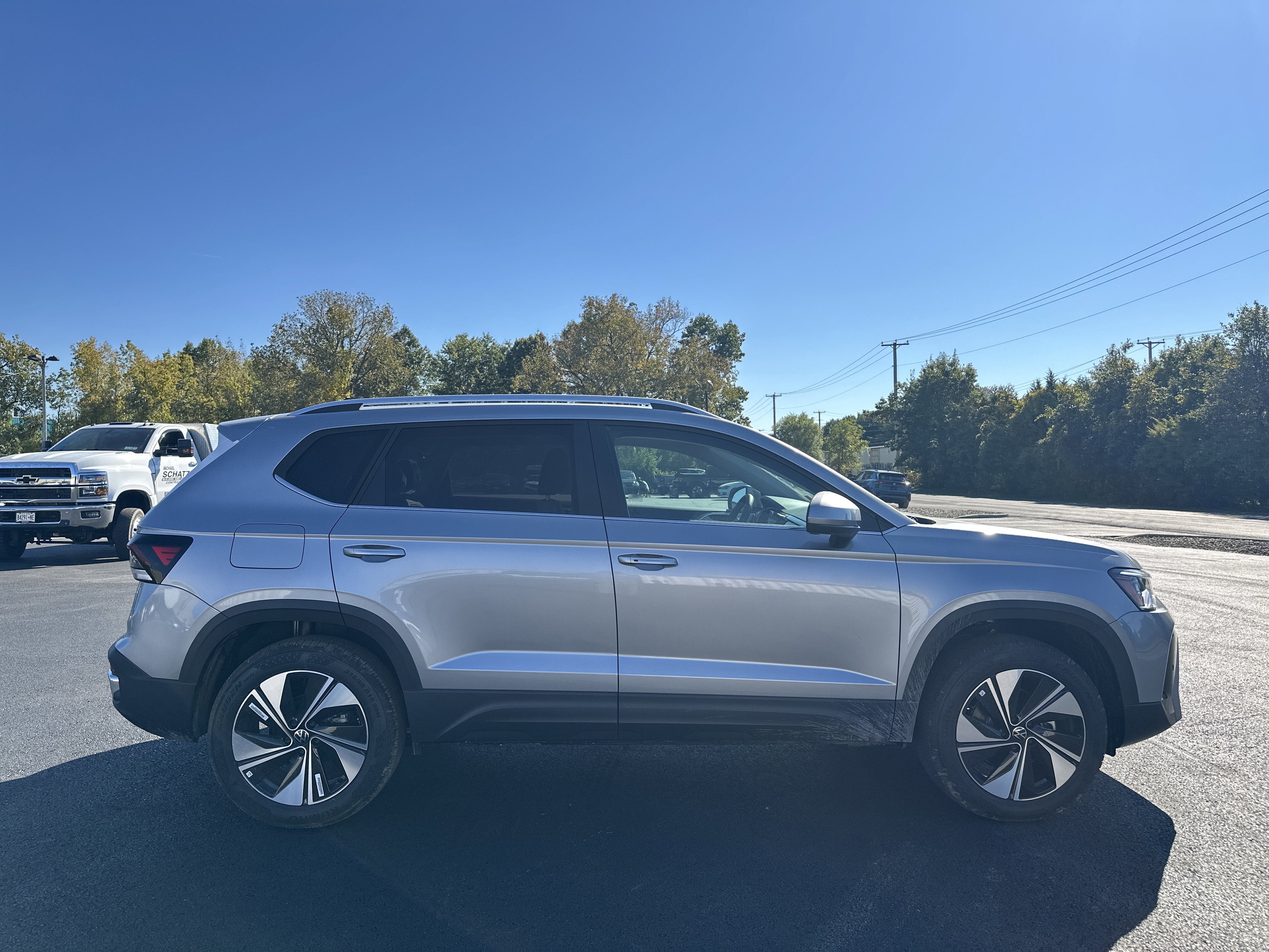 2025 Volkswagen Taos 1.5T SE