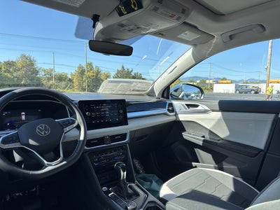 2025 Volkswagen Taos 1.5T SE