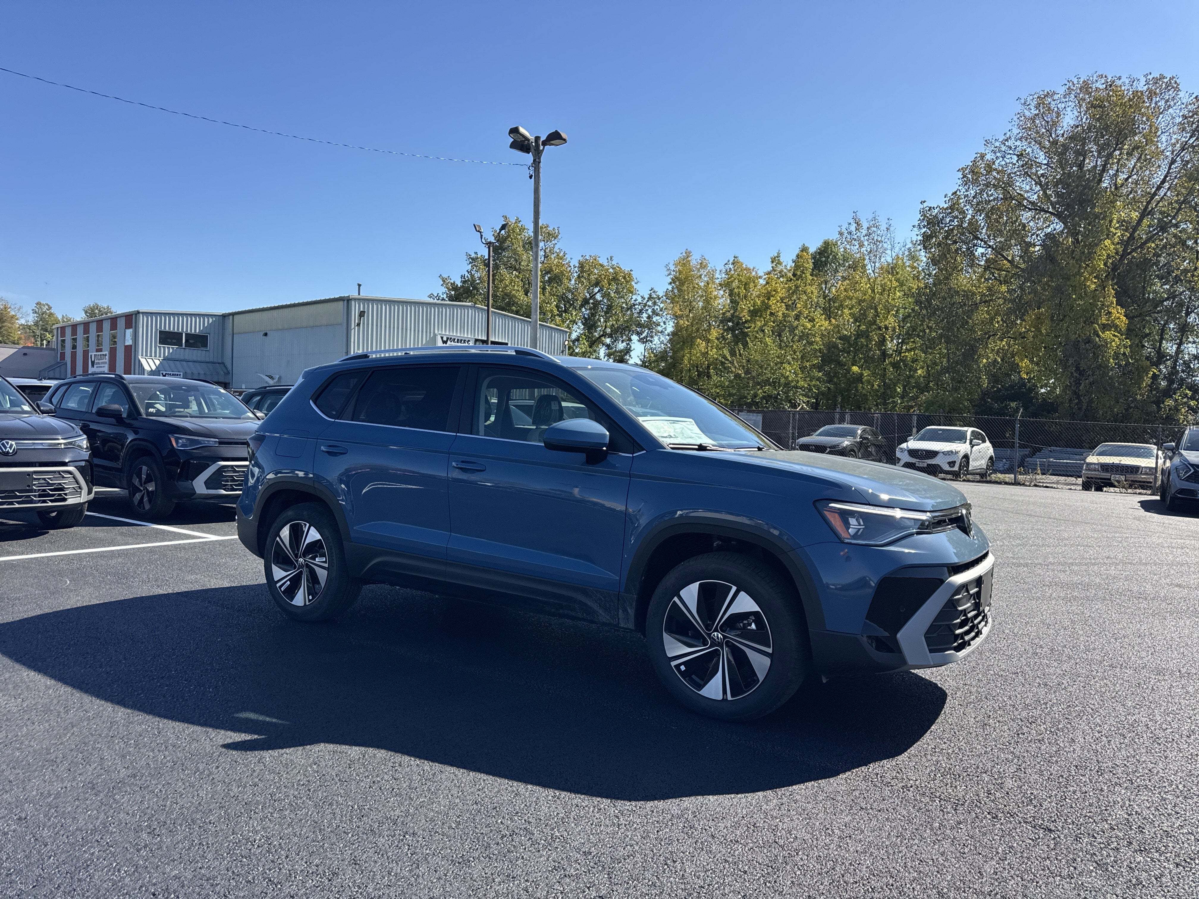 2025 Volkswagen Taos 1.5T SE