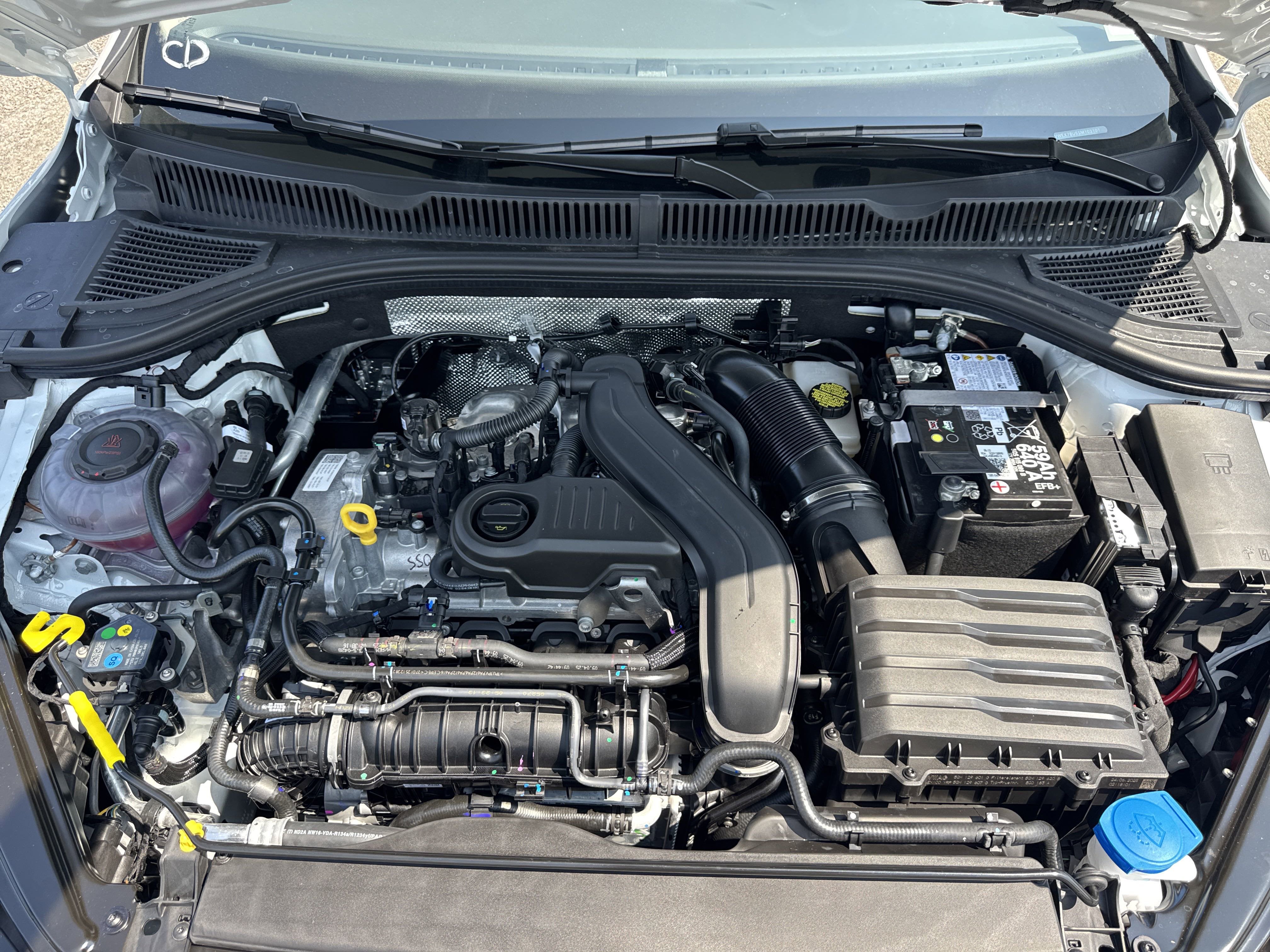 2025 Volkswagen Jetta 1.5T SE