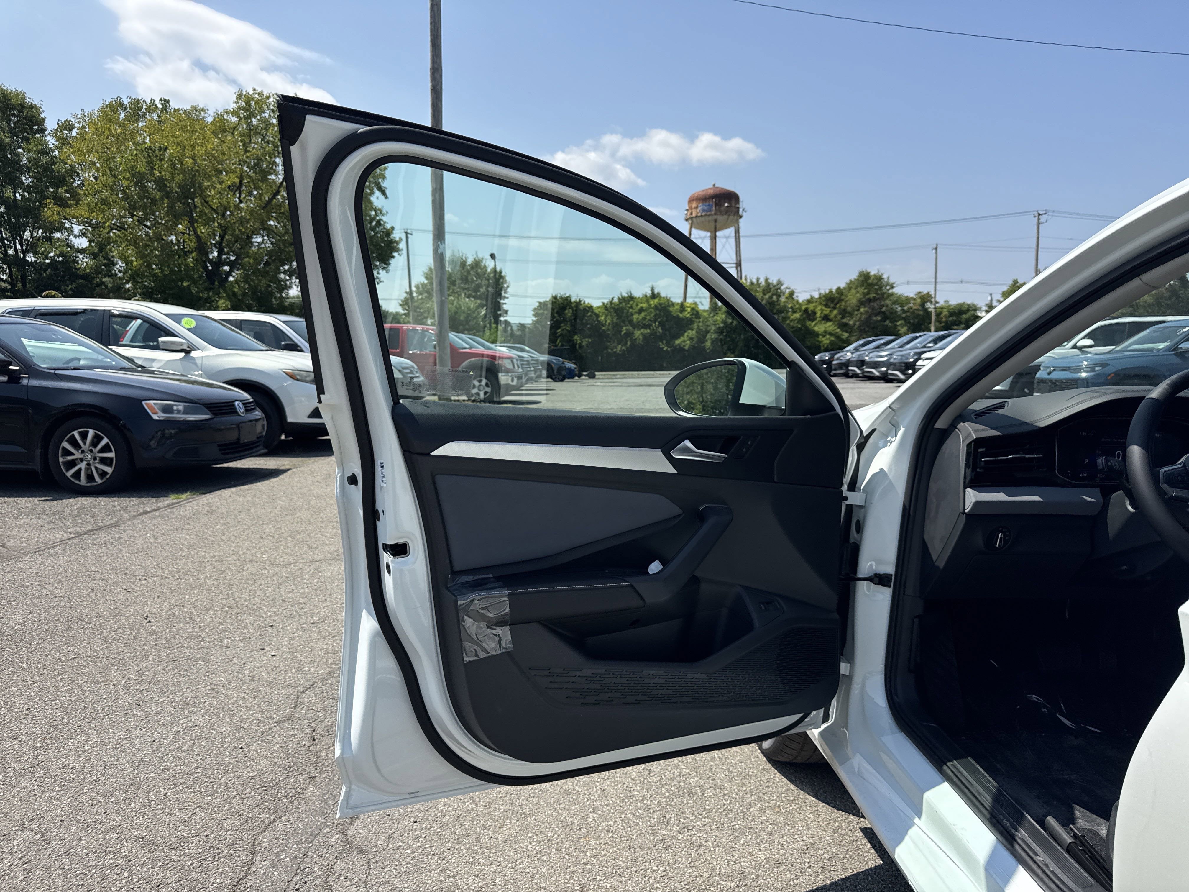 2025 Volkswagen Jetta 1.5T SE