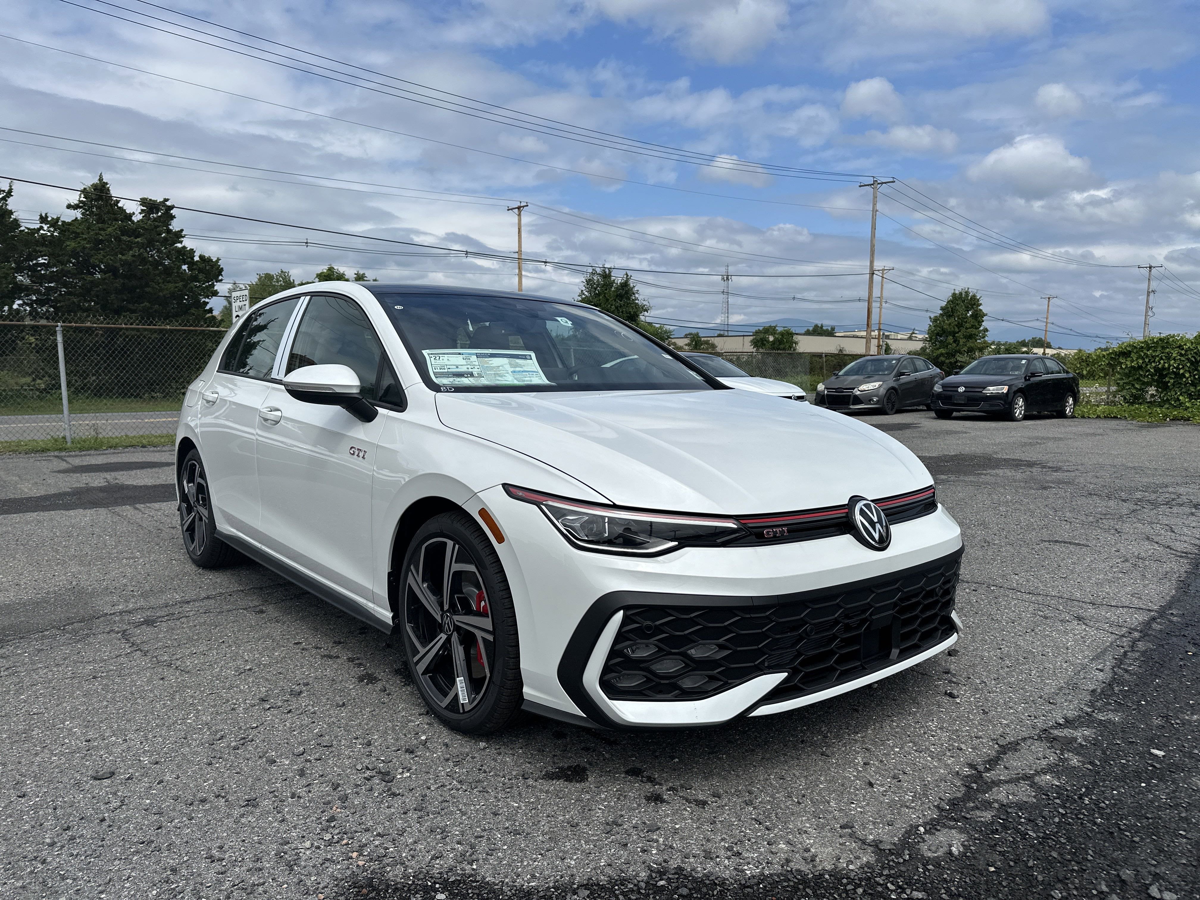 2025 Volkswagen Golf GTI 2.0T SE