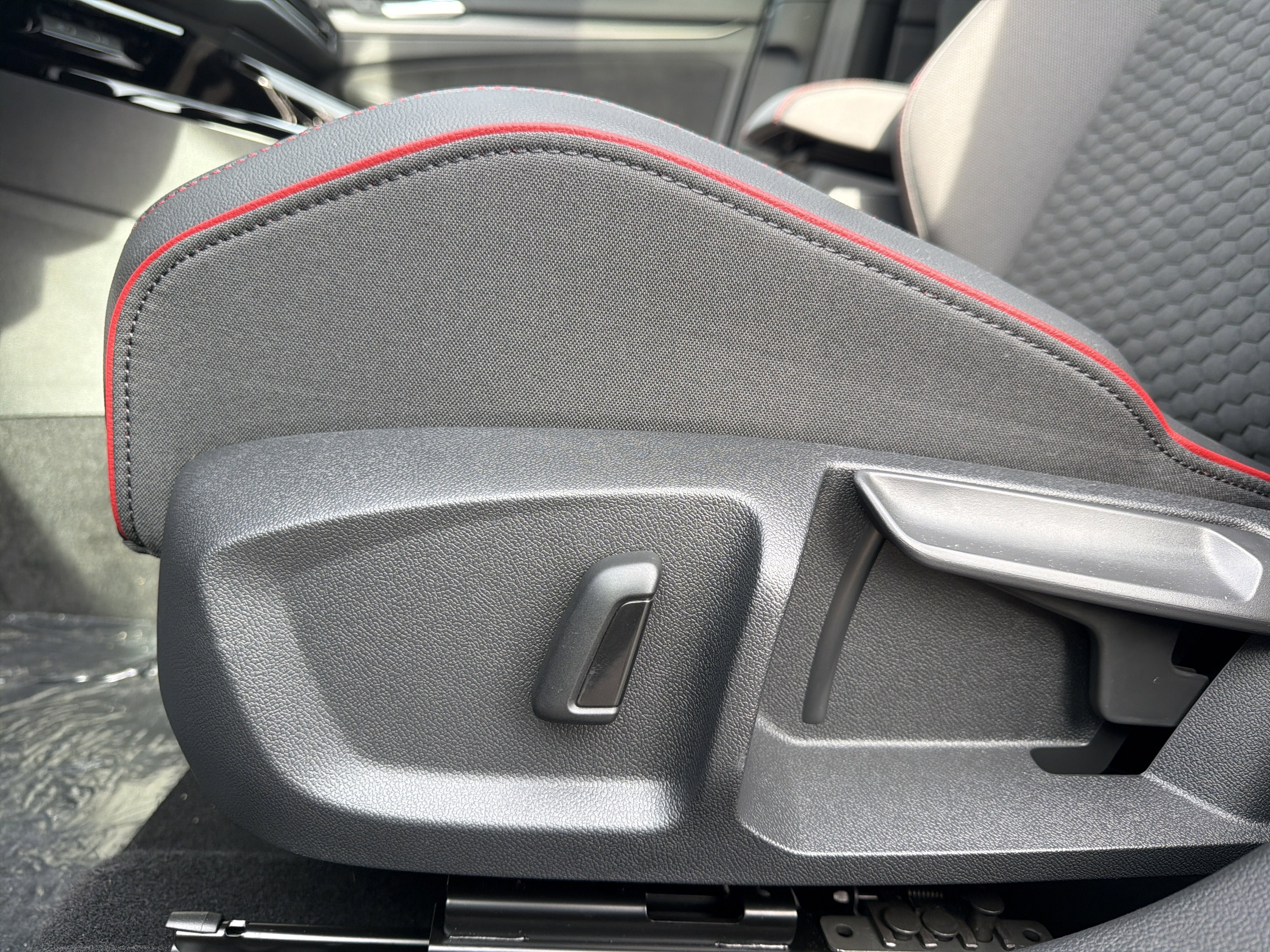 2026 Volkswagen Golf GTI 2.0T SE