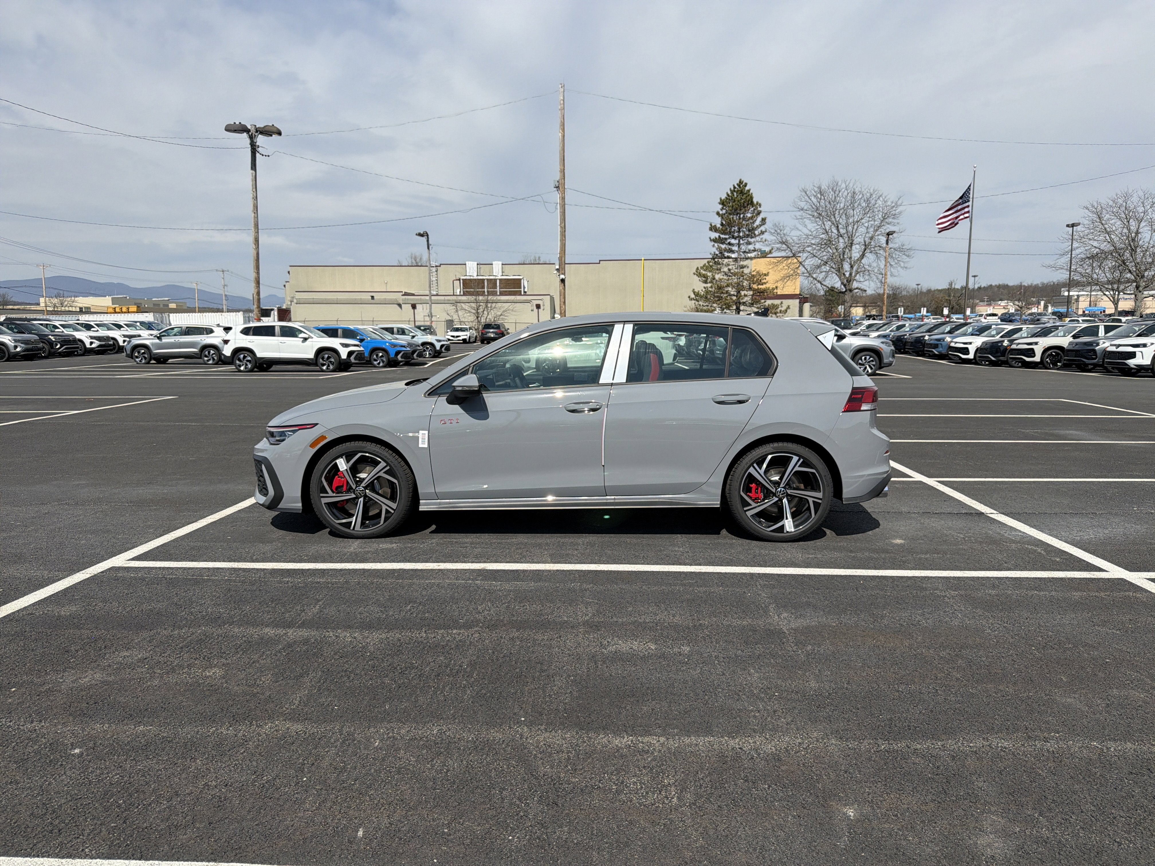 2026 Volkswagen Golf GTI 2.0T SE