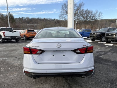 2025 Nissan Altima SR