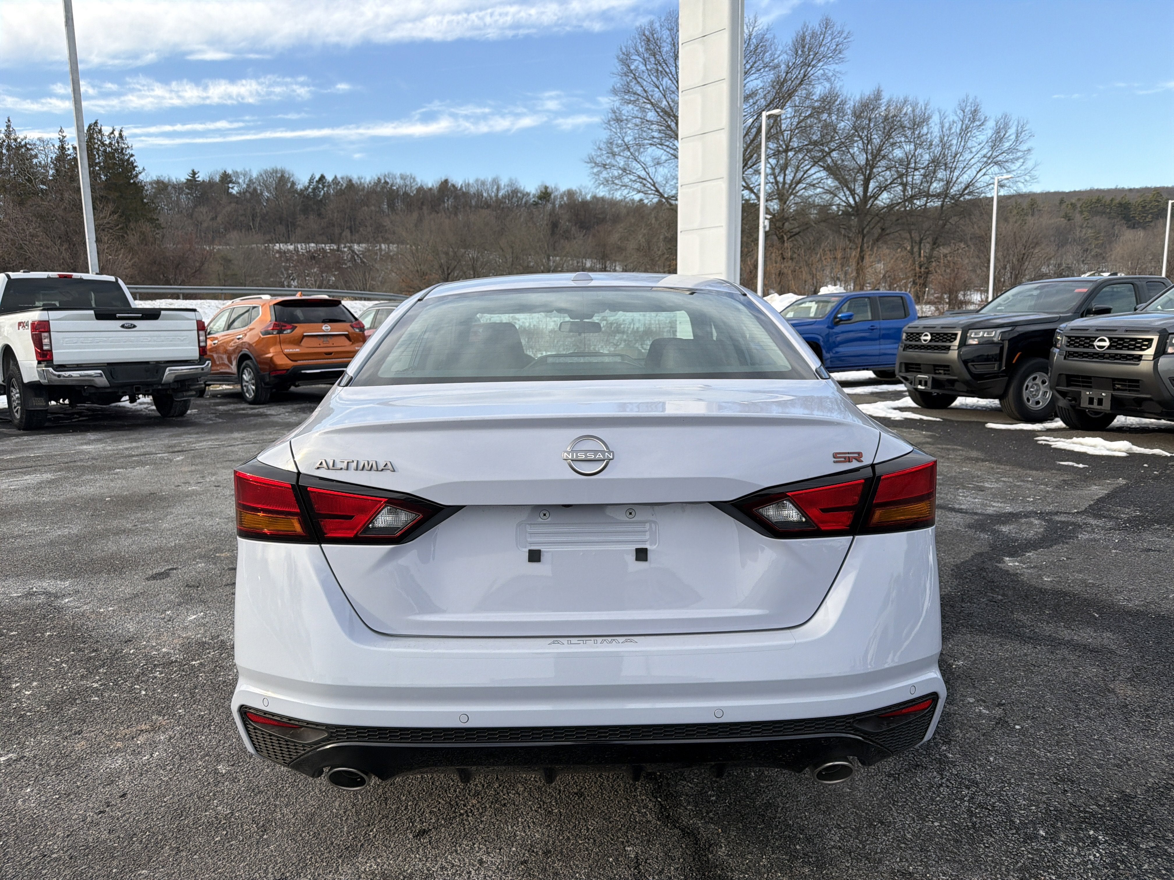 2025 Nissan Altima SR