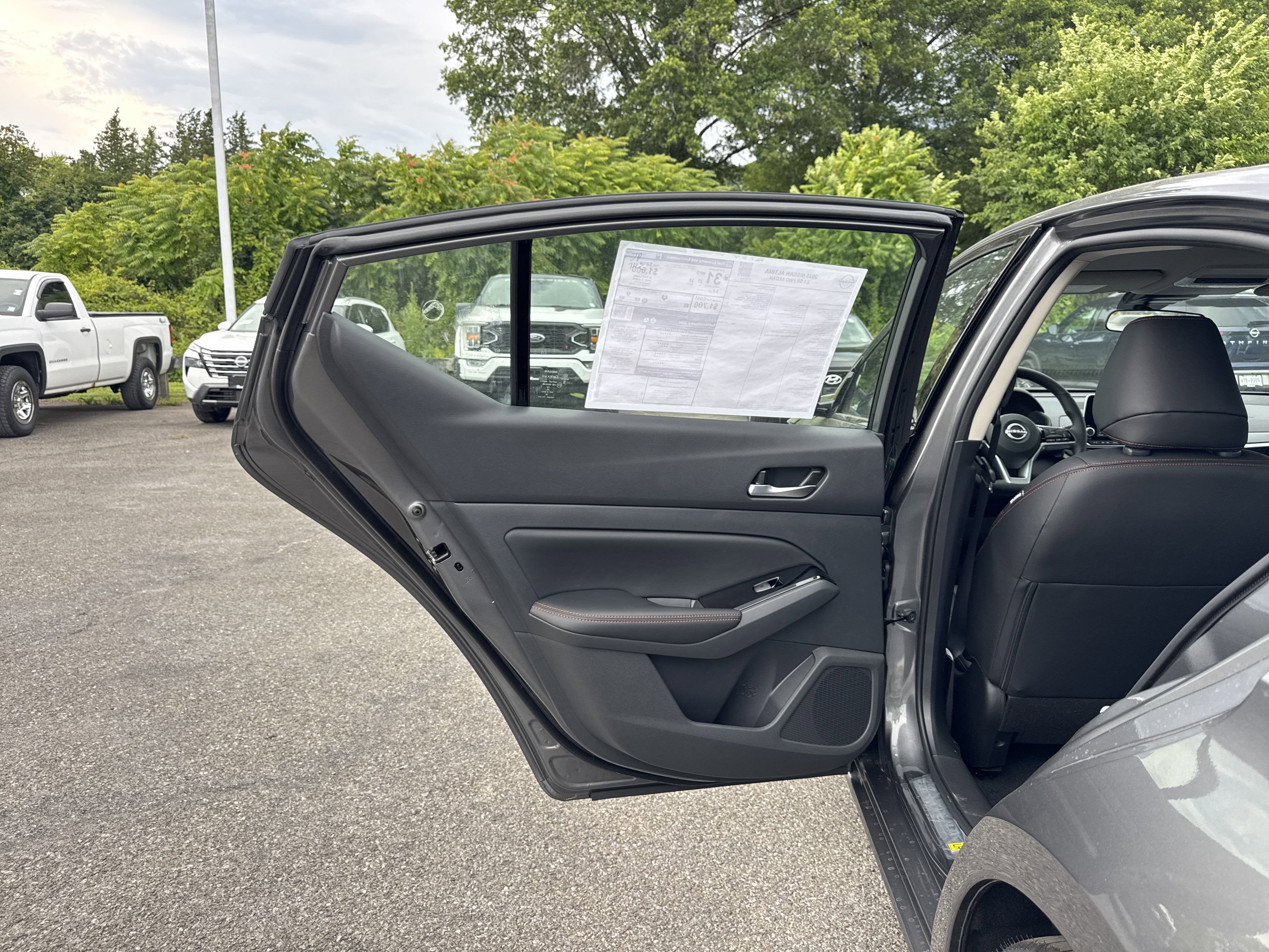 2025 Nissan Altima SR