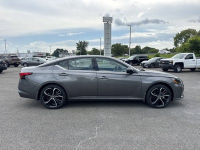 2025 Nissan Altima SR