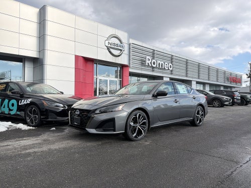 2025 Nissan Altima SR