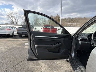 2025 Nissan Altima SR