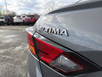 2025 Nissan Altima SR