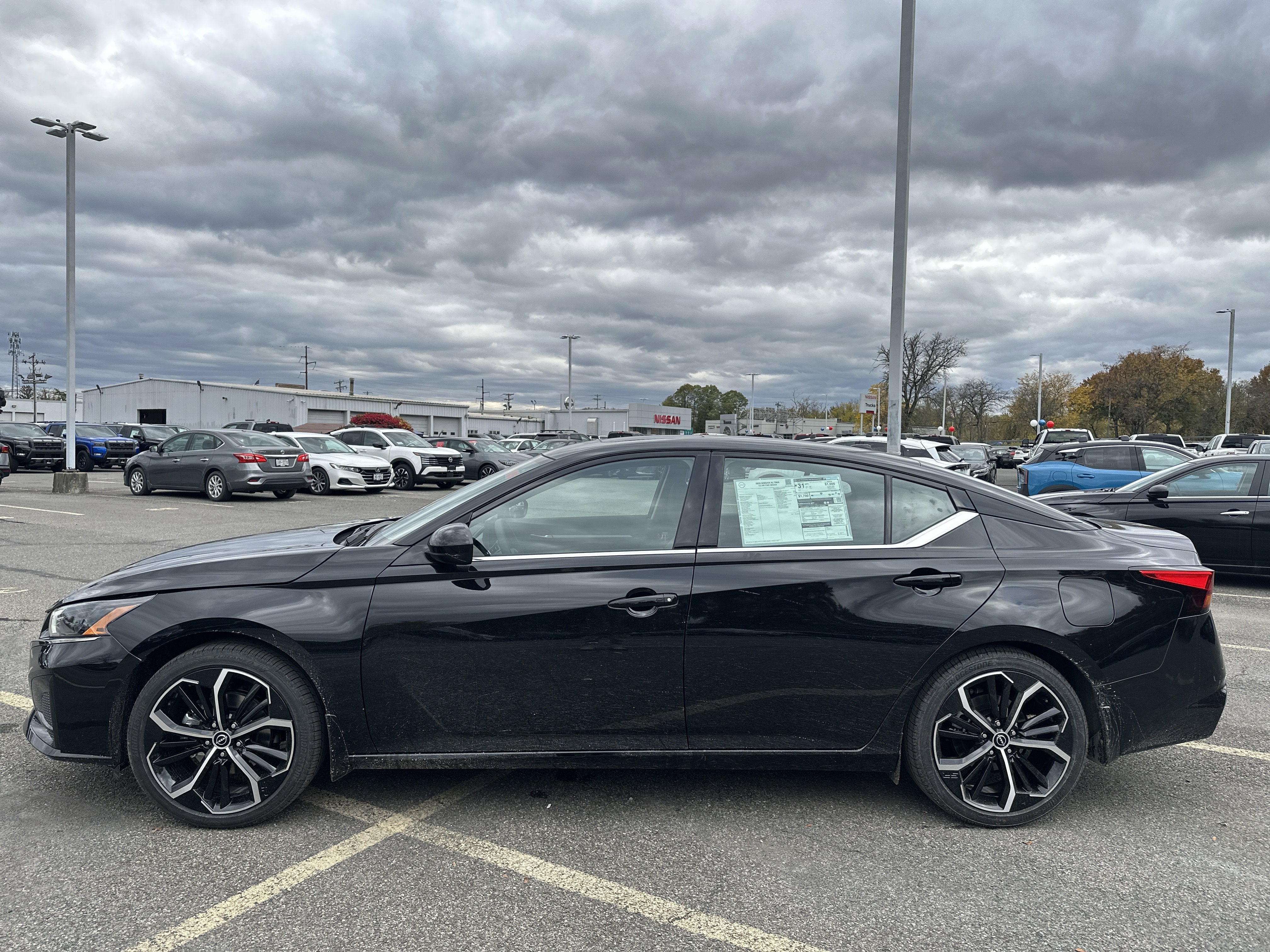 2025 Nissan Altima SR