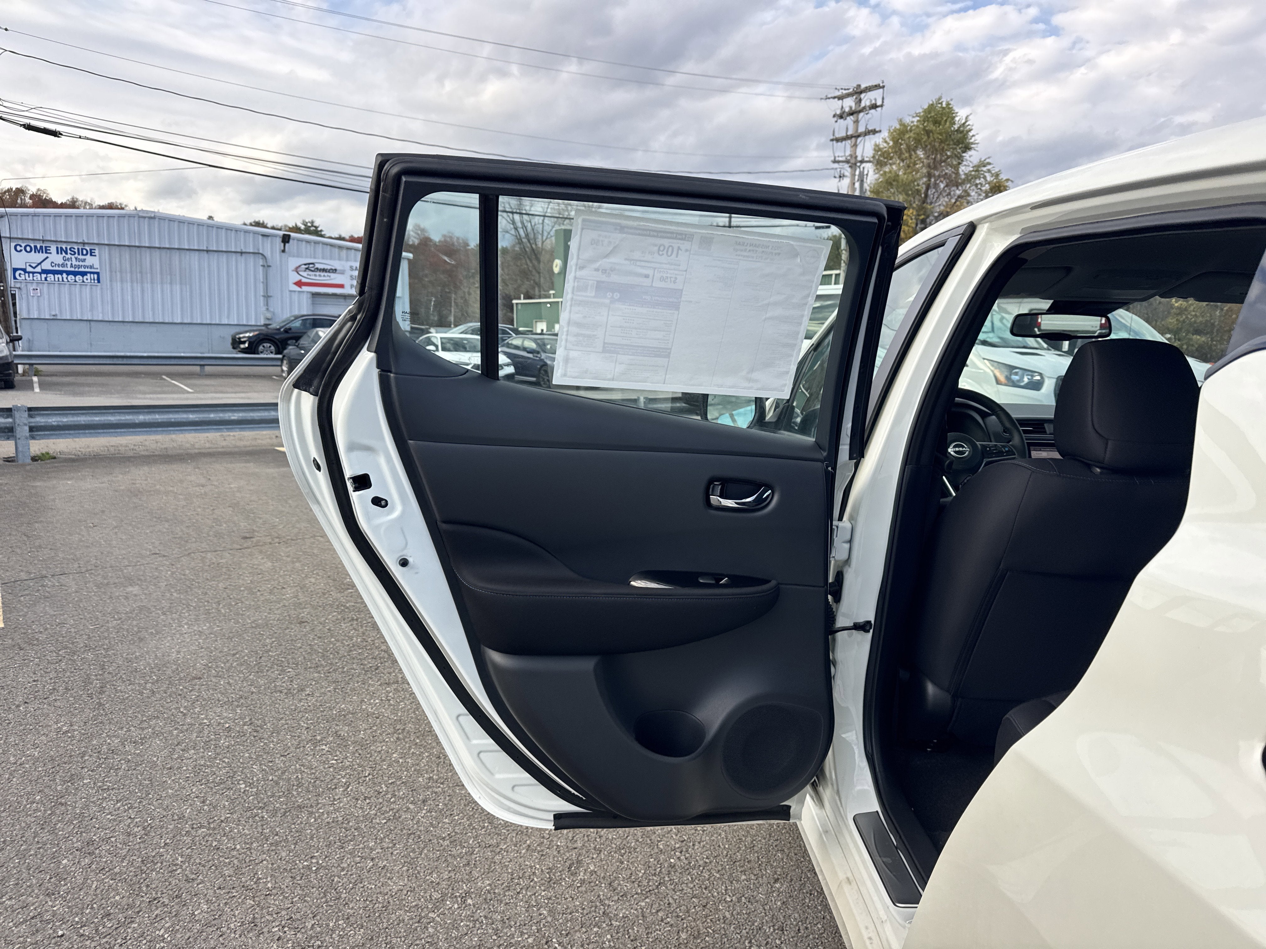 2025 Nissan LEAF SV PLUS