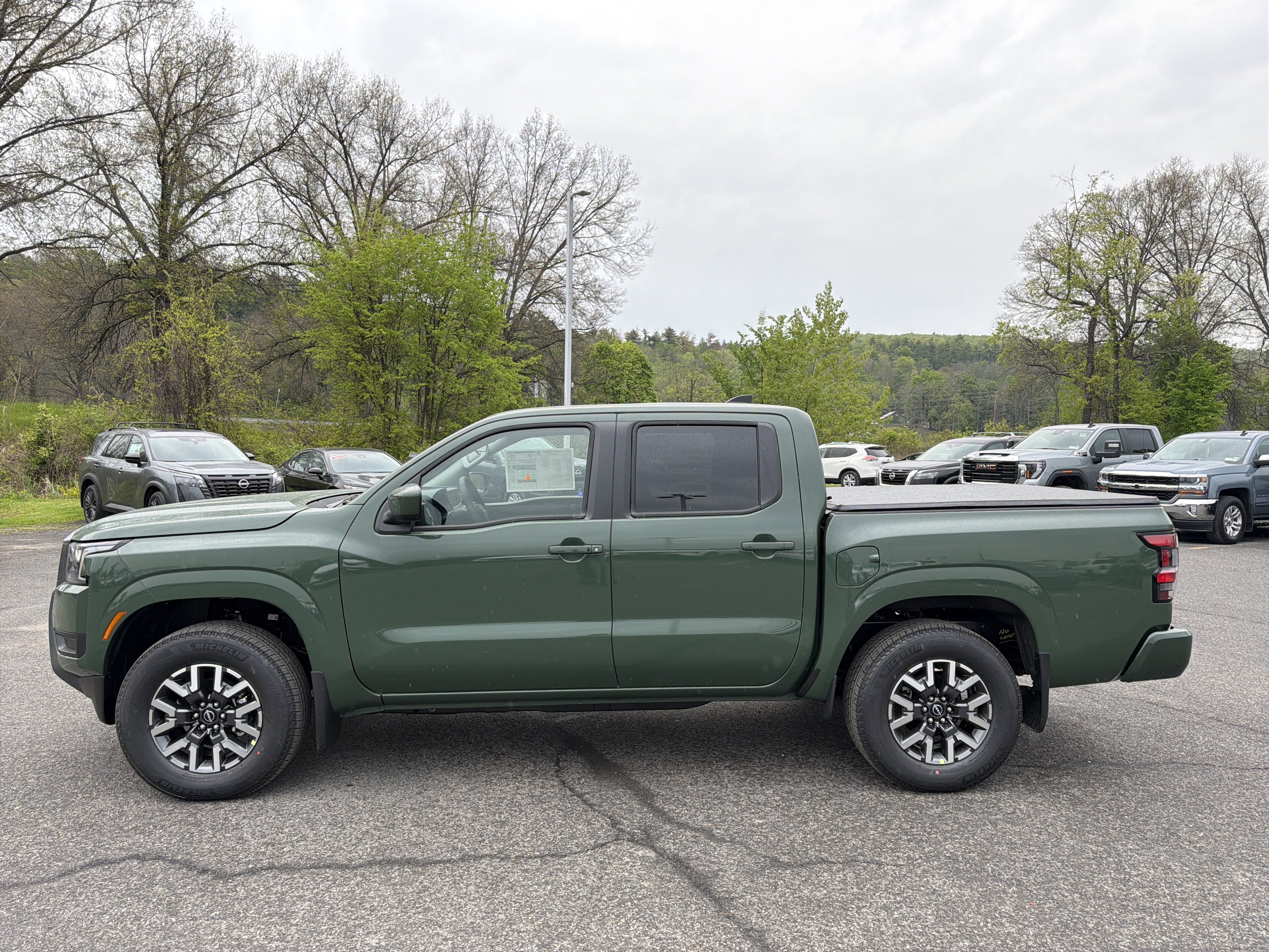 2026 Nissan Frontier SV