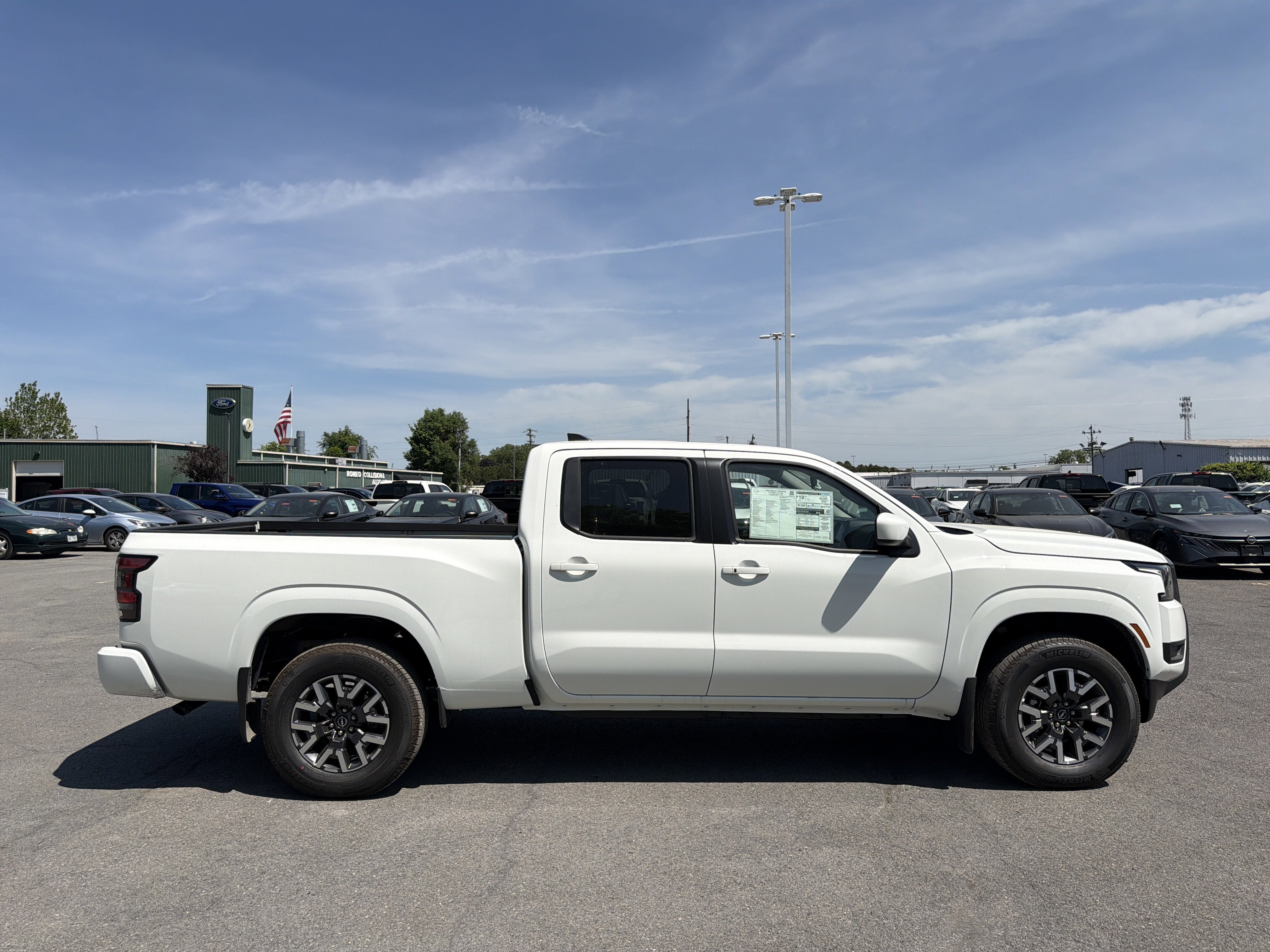 2026 Nissan Frontier SV