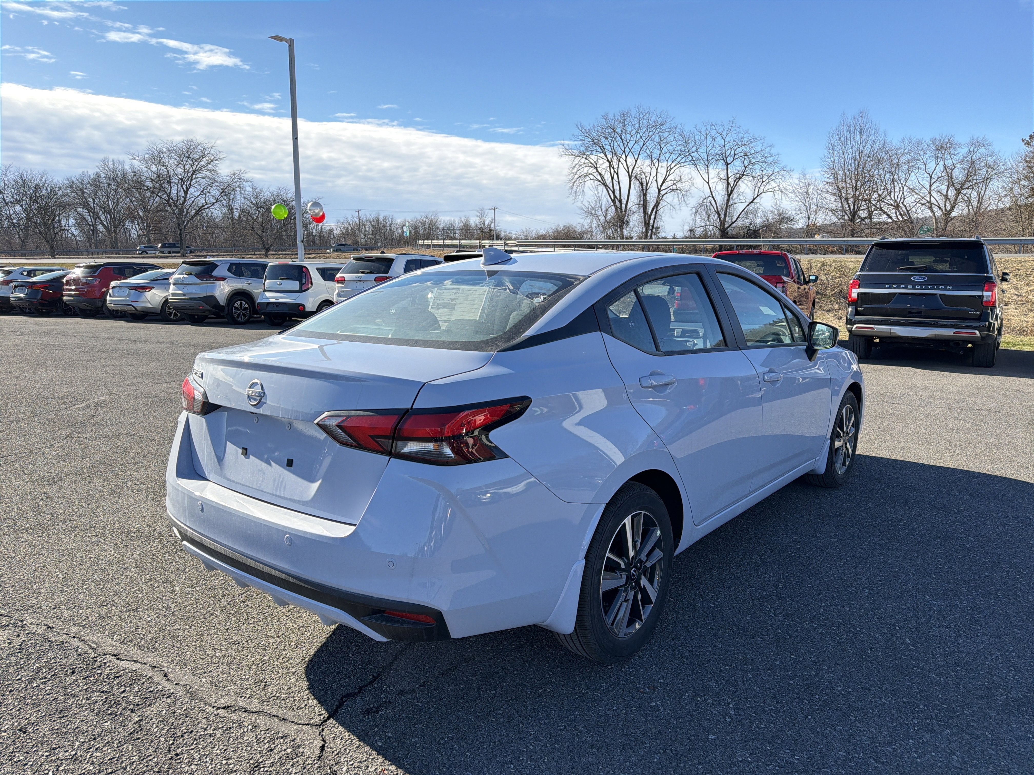 2025 Nissan Versa SV