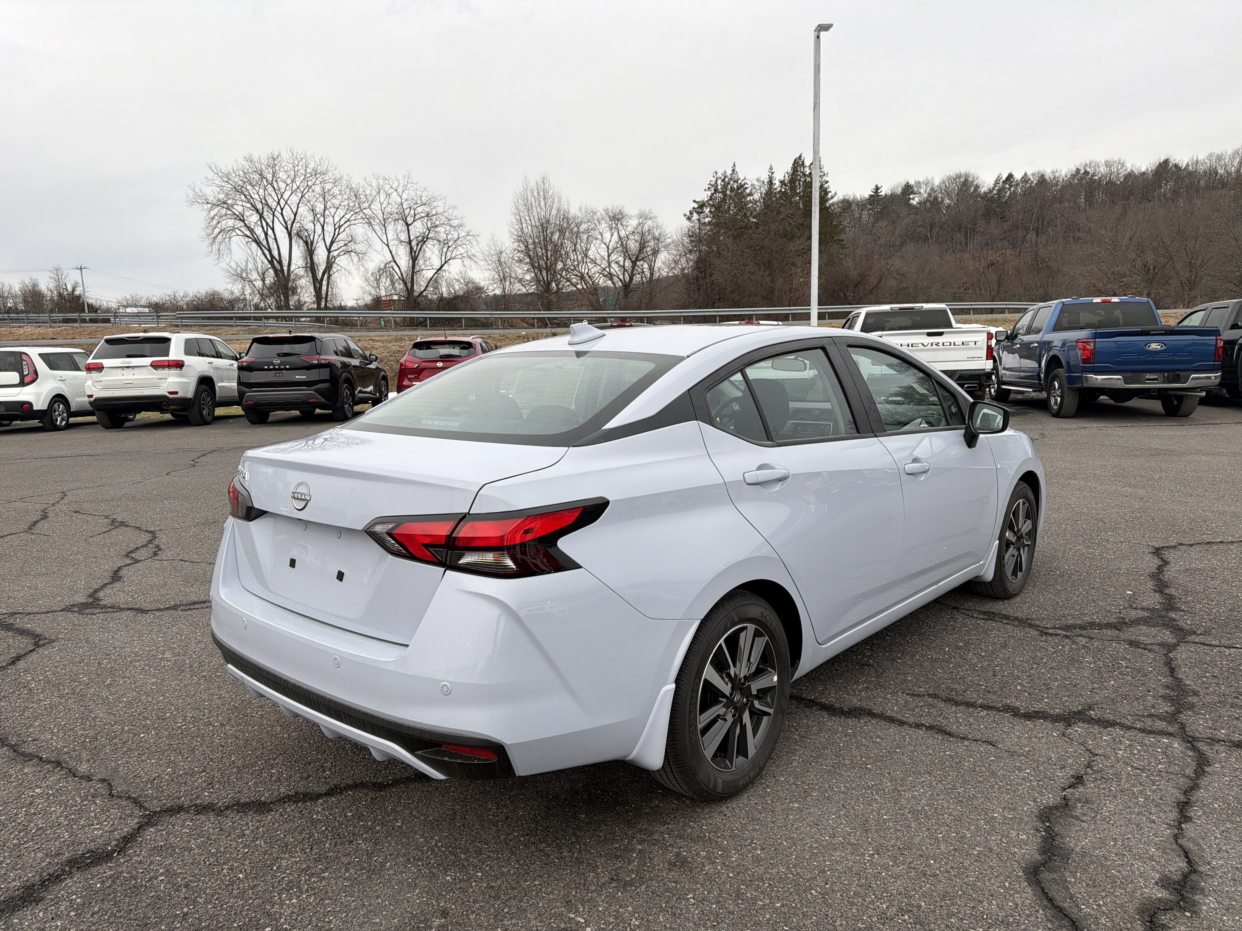 2025 Nissan Versa SV