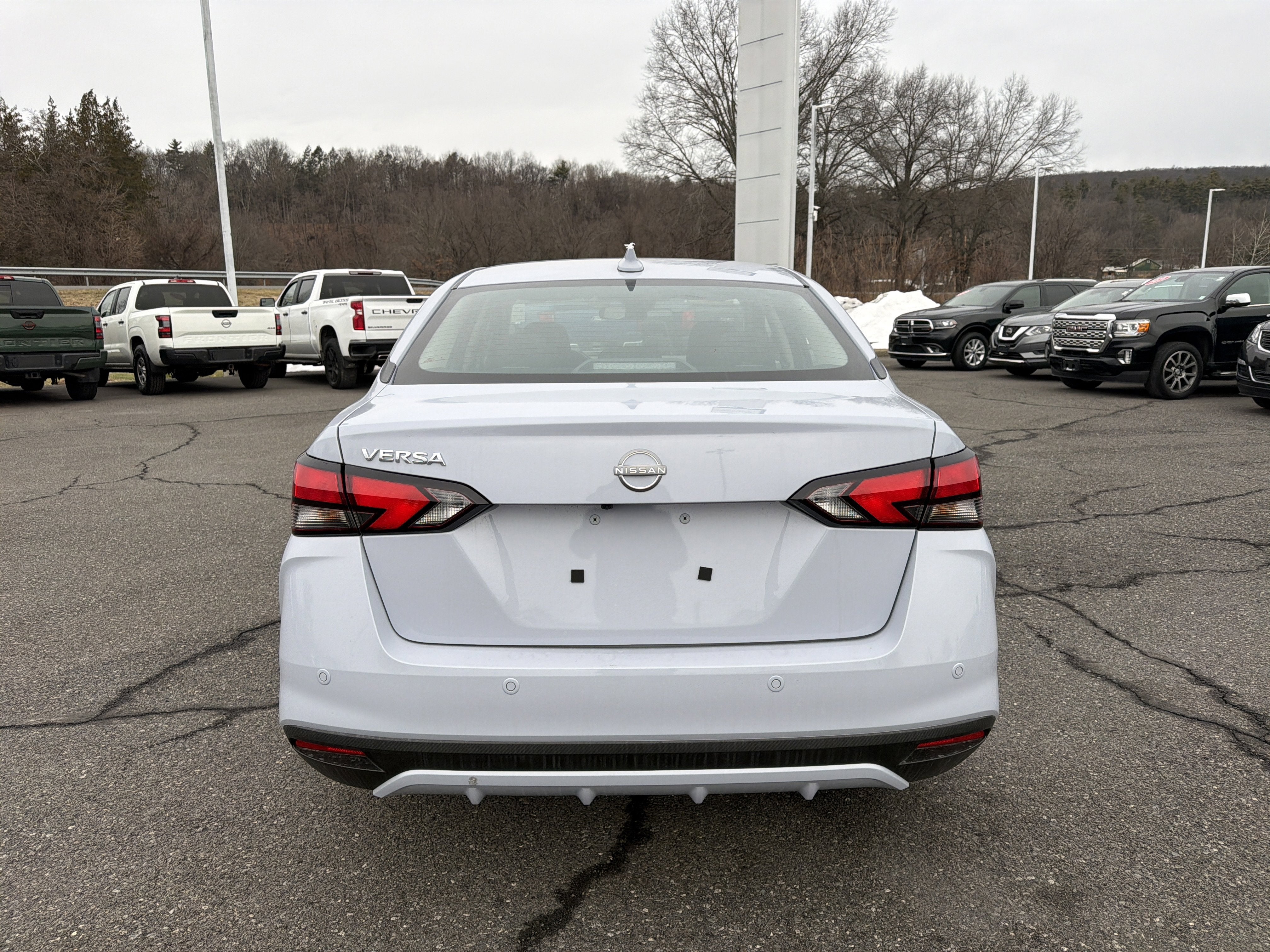 2025 Nissan Versa SV