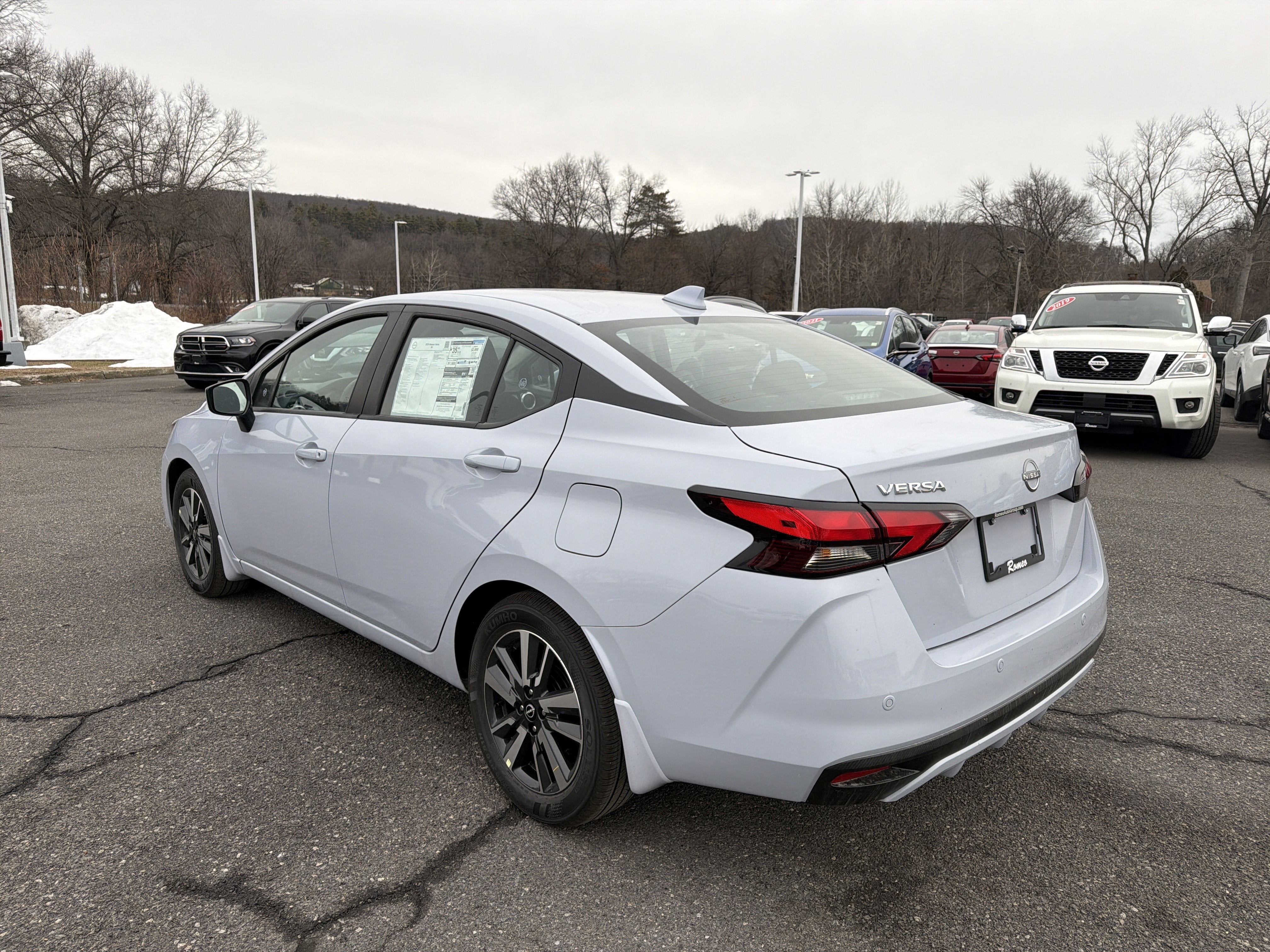 2025 Nissan Versa SV