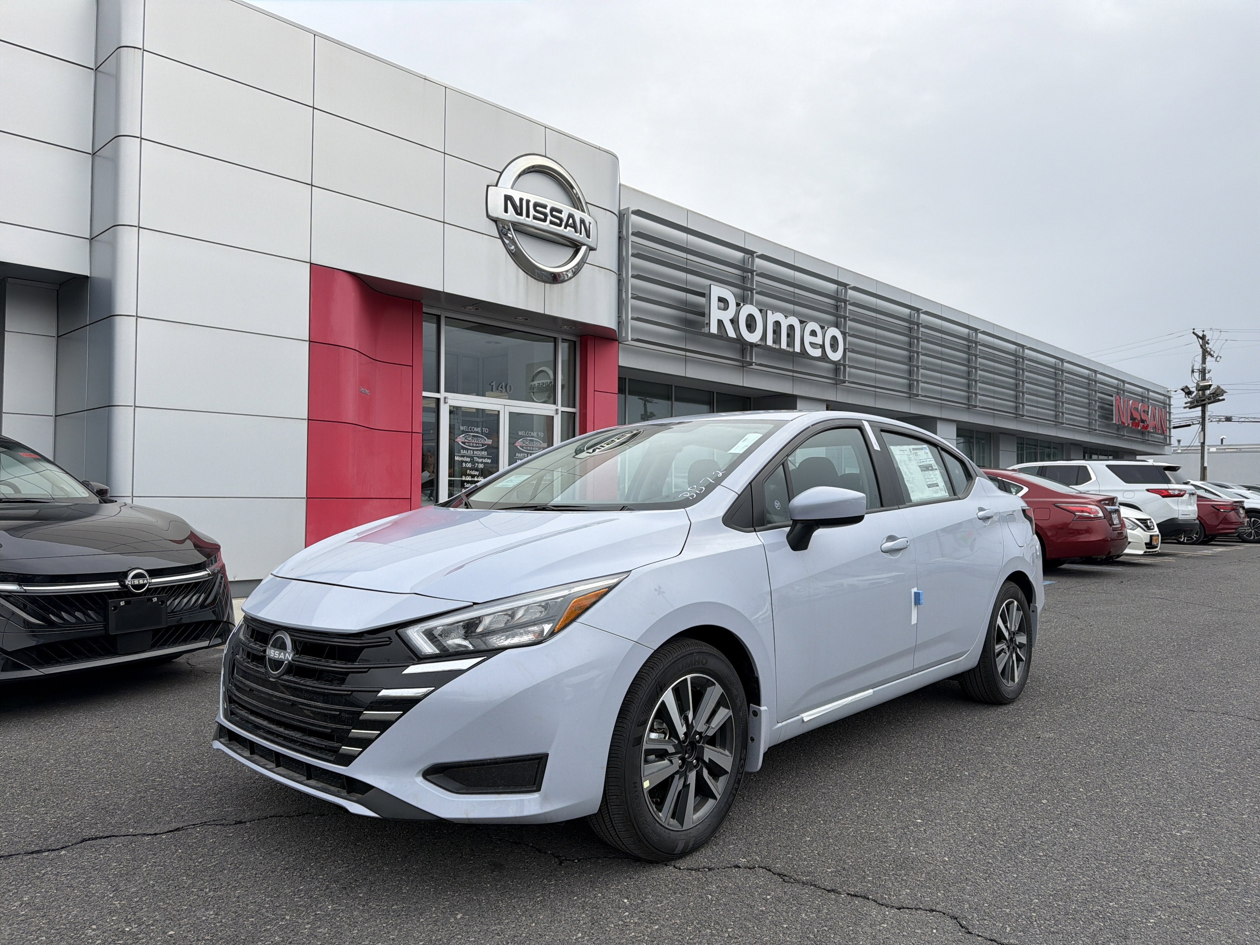 2025 Nissan Versa SV