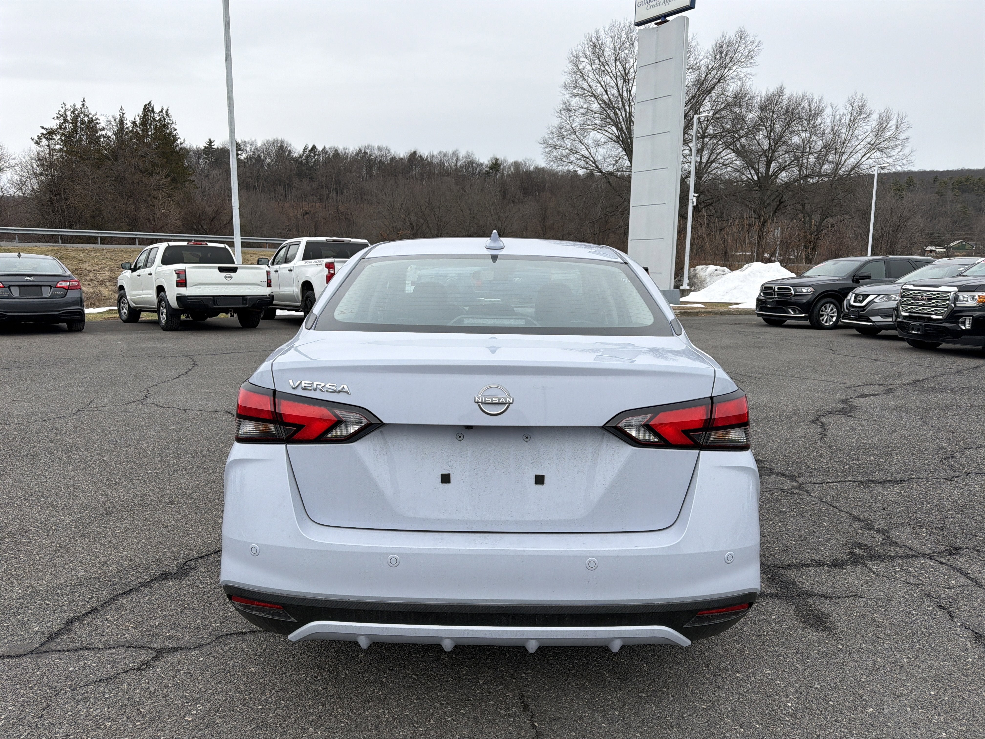 2025 Nissan Versa SV