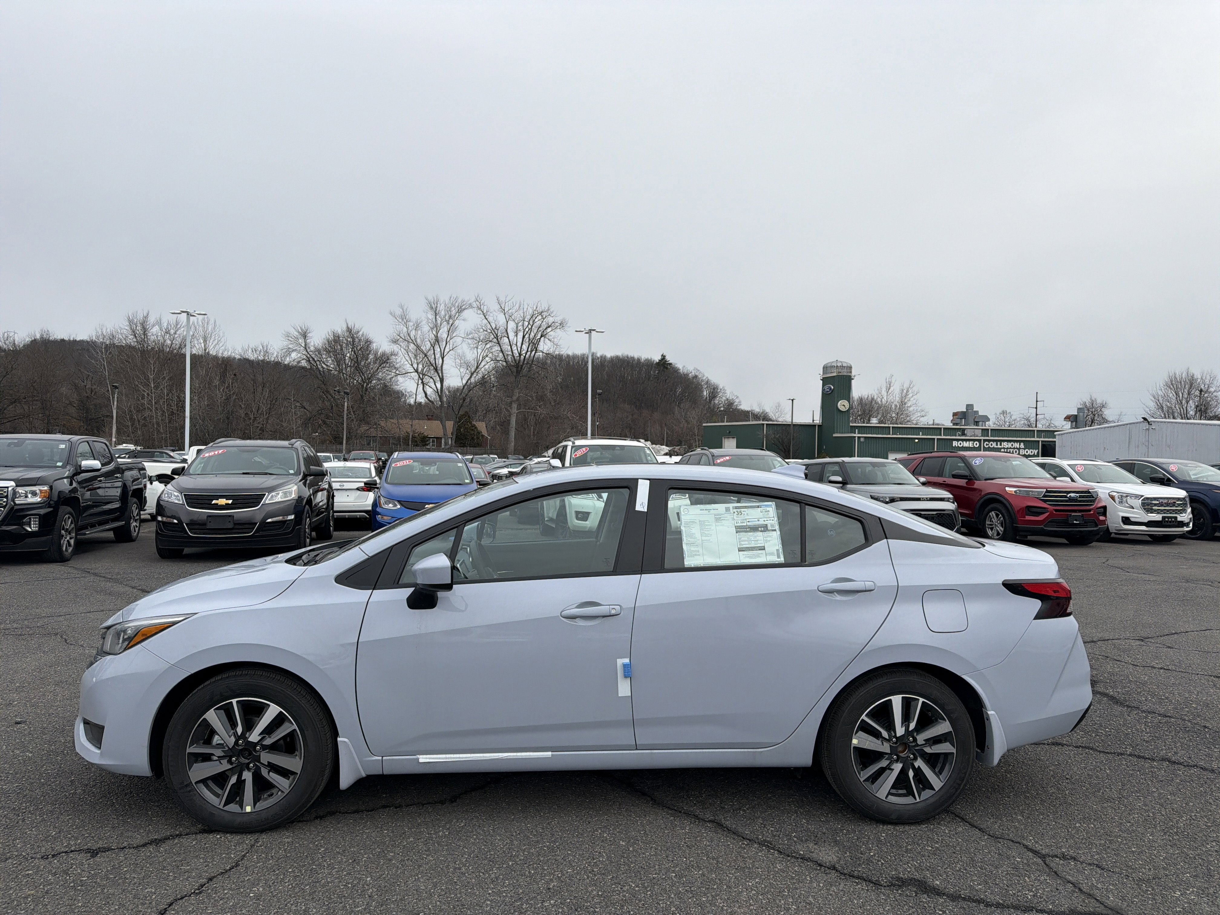 2025 Nissan Versa SV