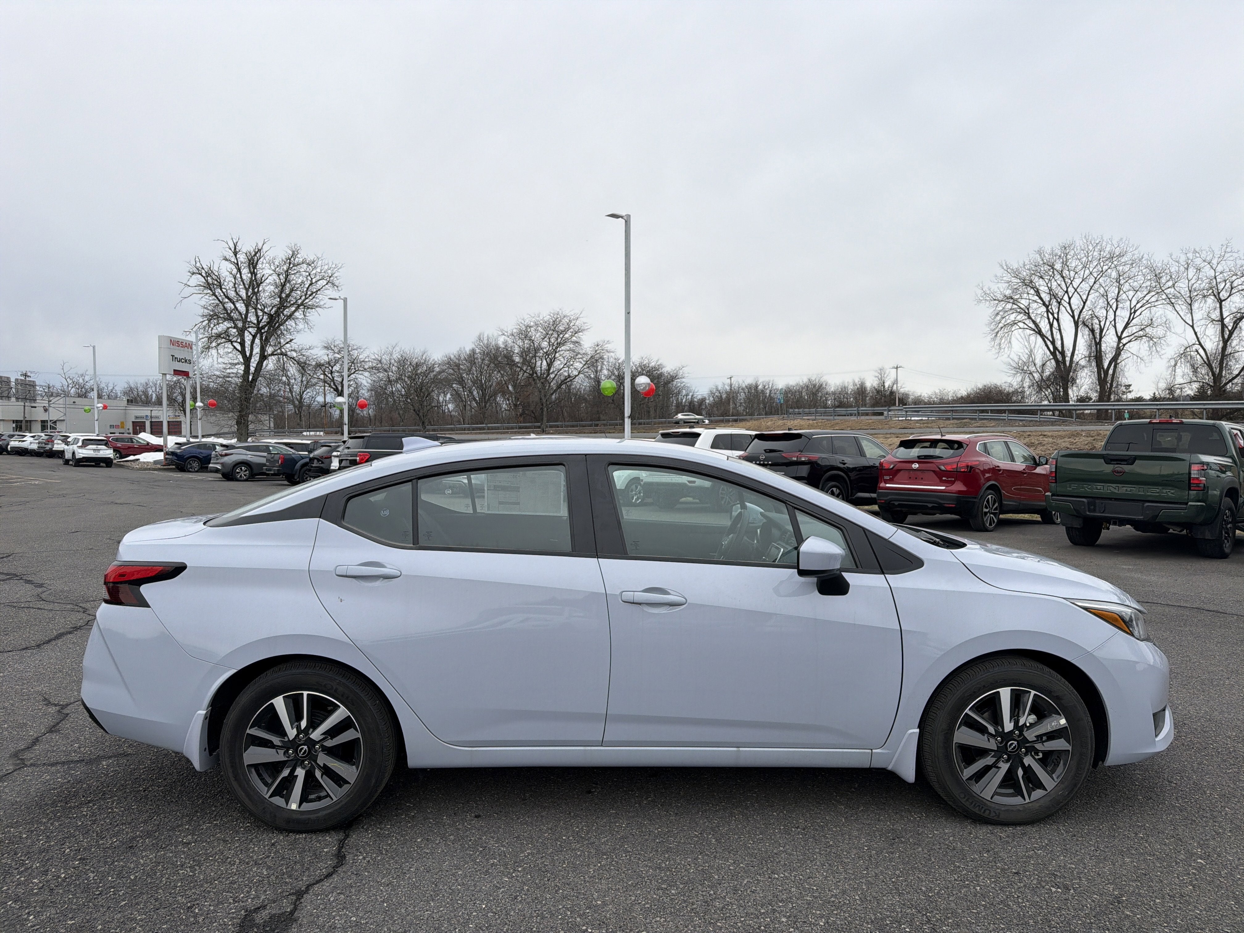 2025 Nissan Versa SV