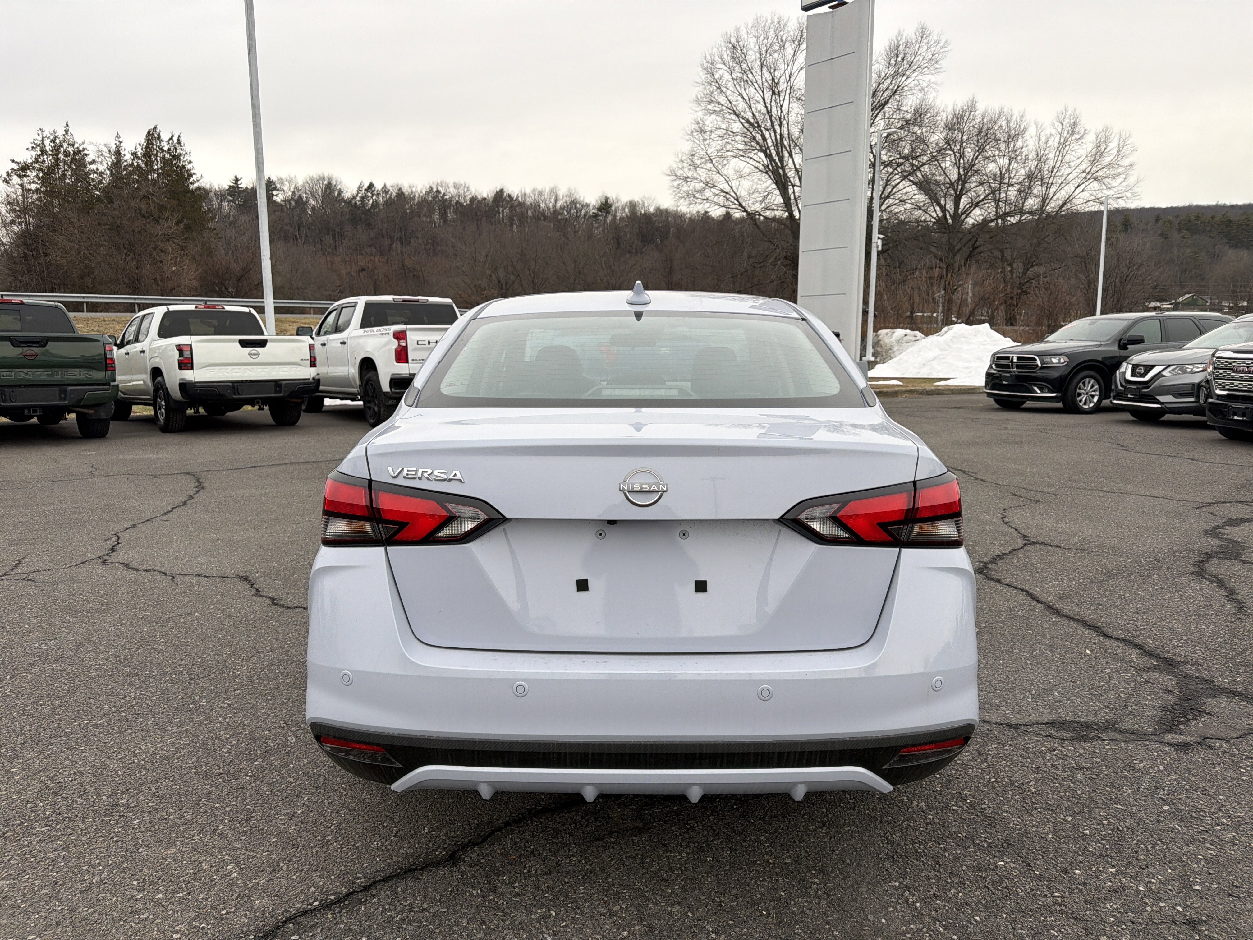 2025 Nissan Versa SV