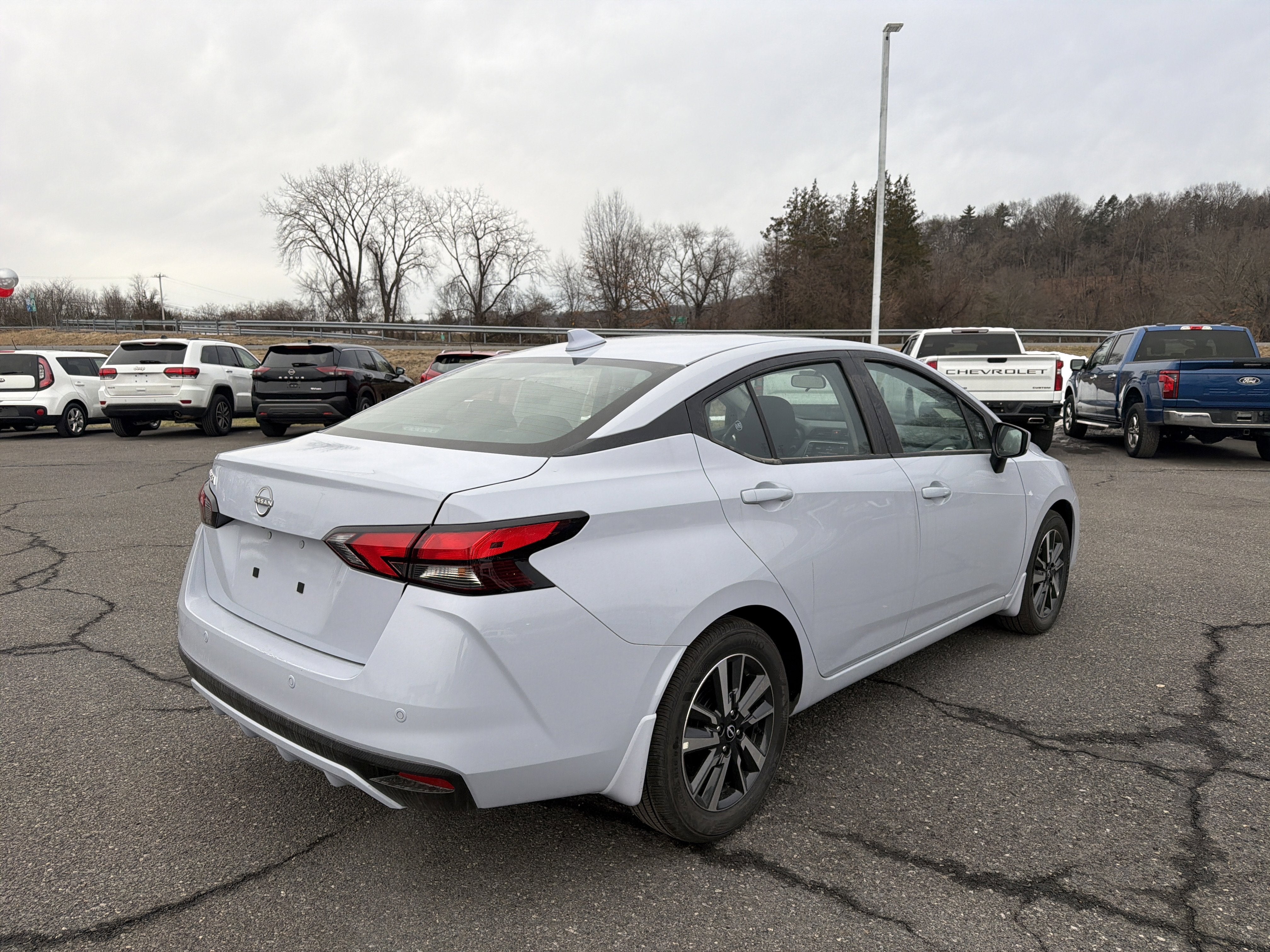 2025 Nissan Versa SV