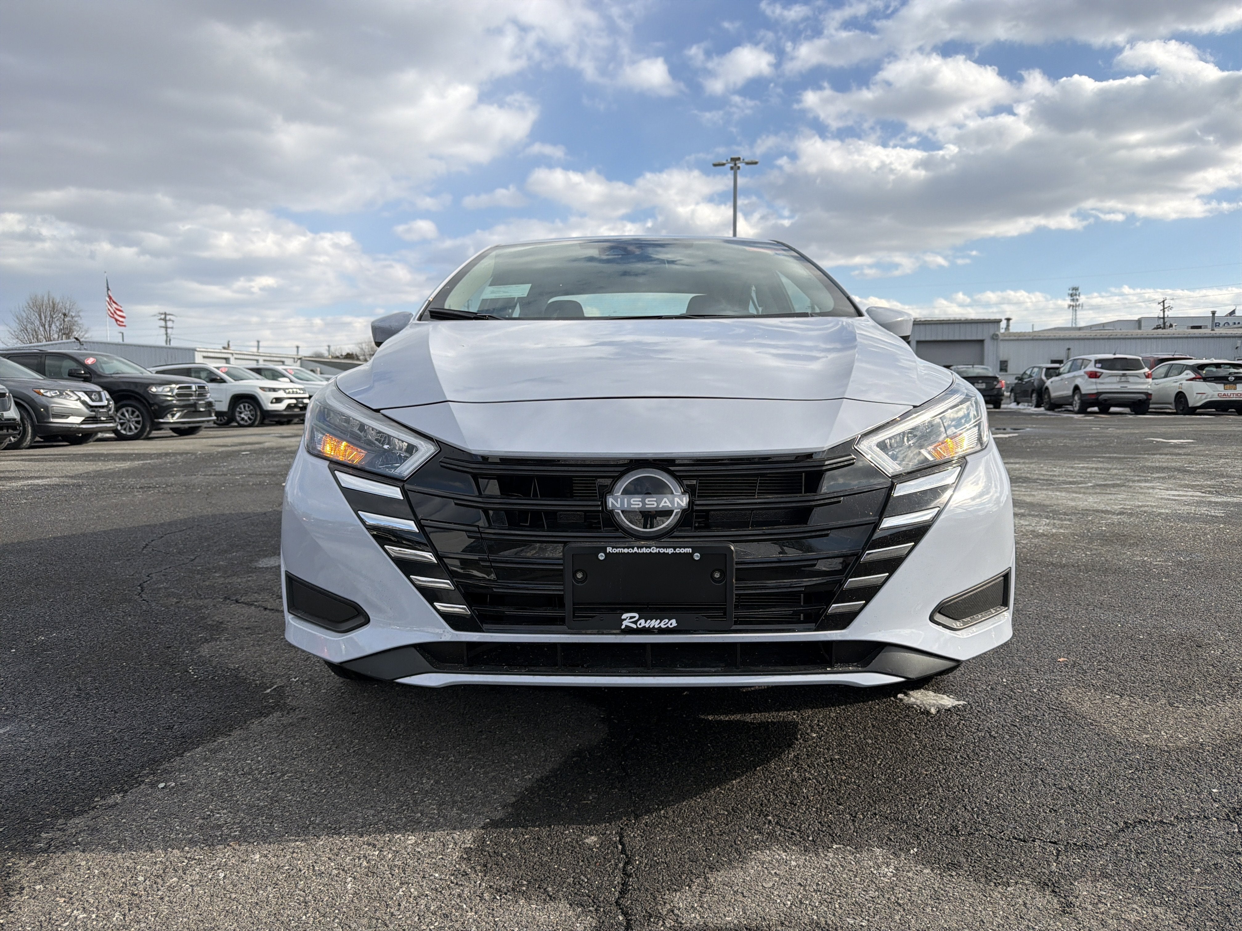 2025 Nissan Versa SV