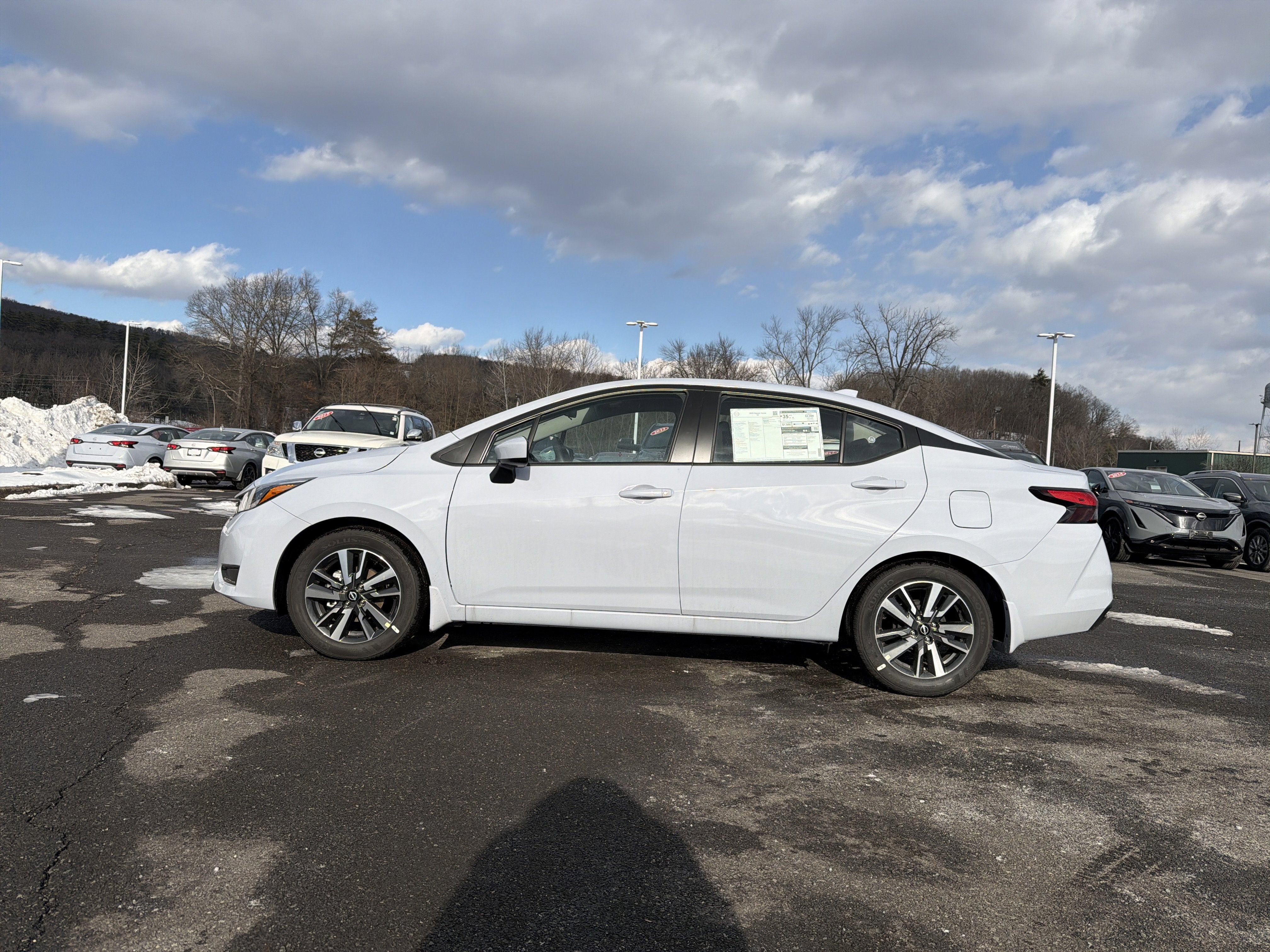 2025 Nissan Versa SV
